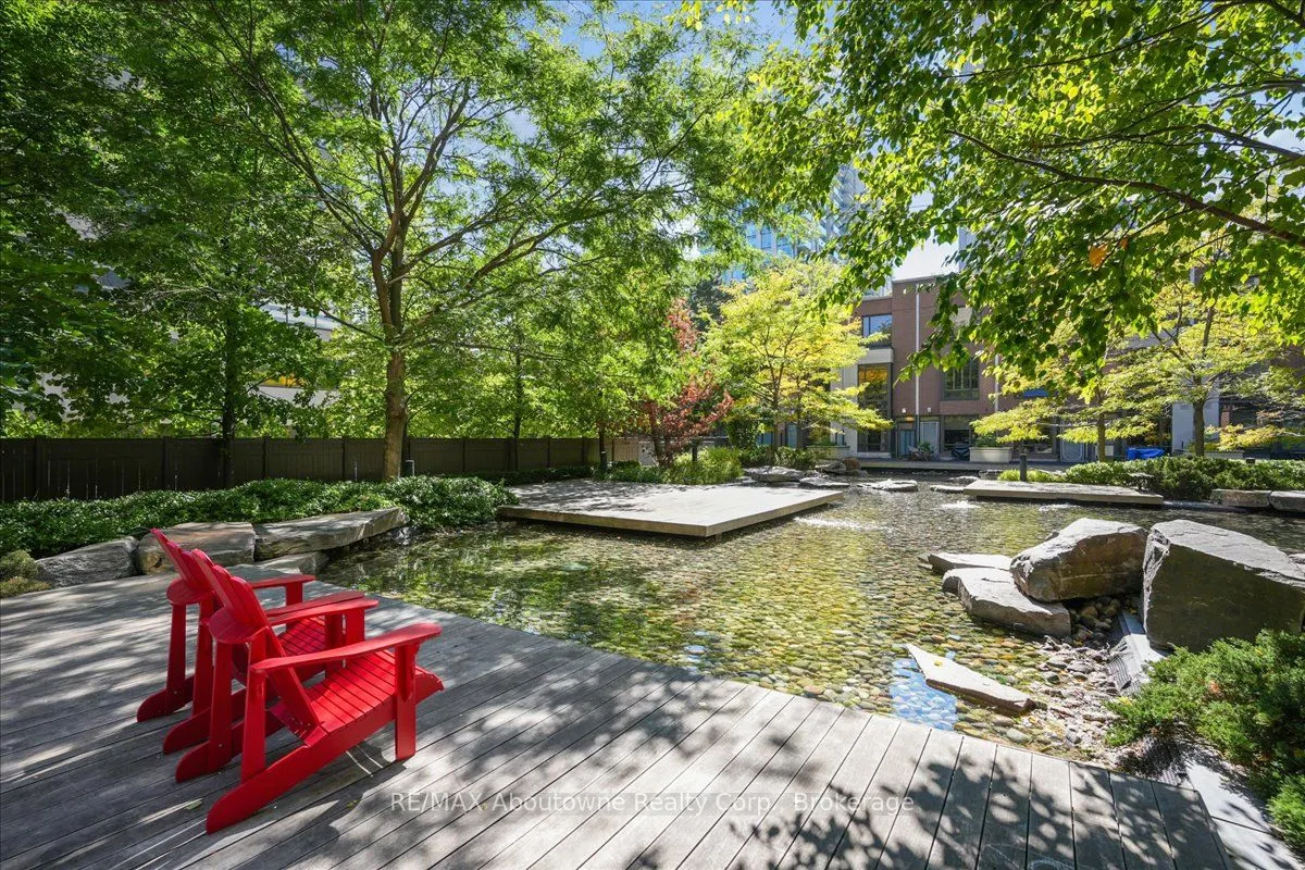 33 Sheppard Avenue E, #2411