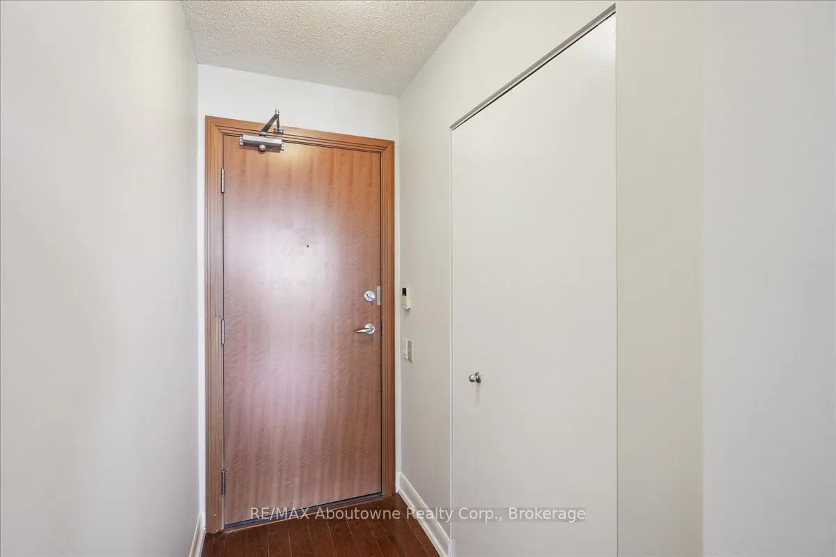 33 Sheppard Avenue E, #2411