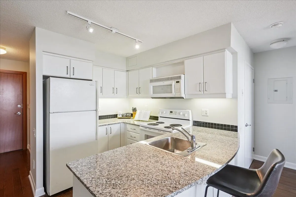 33 Sheppard Avenue E, #2411