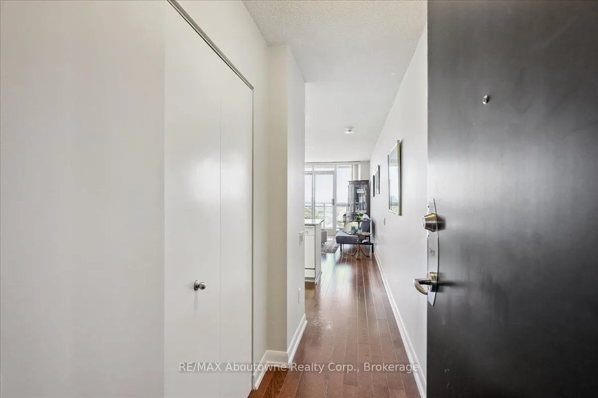 33 Sheppard Avenue E, #2411