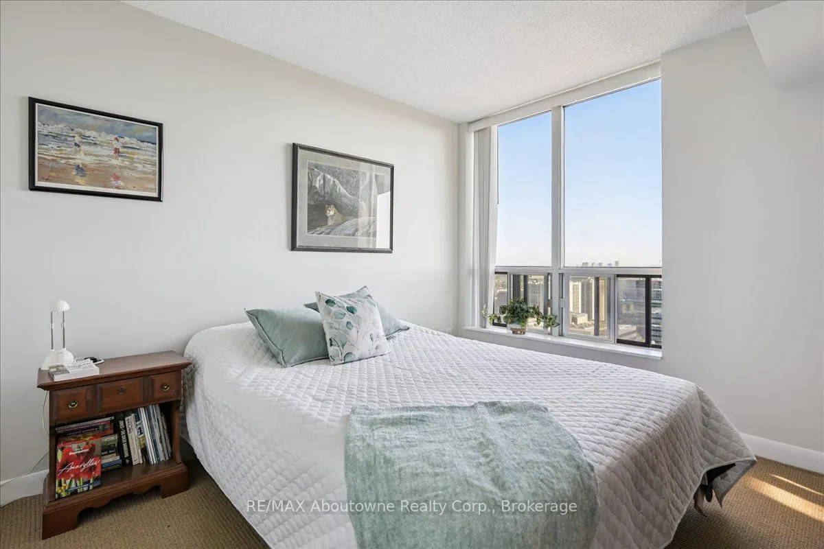 33 Sheppard Avenue E, #2411