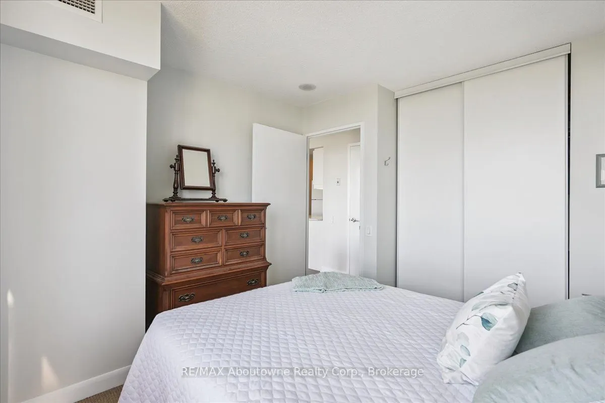 33 Sheppard Avenue E, #2411