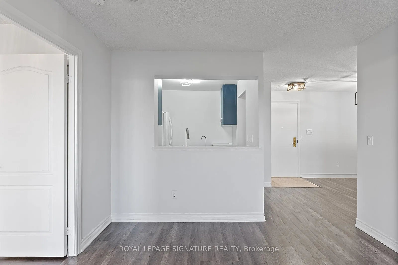 18 Sommerset Way, #818