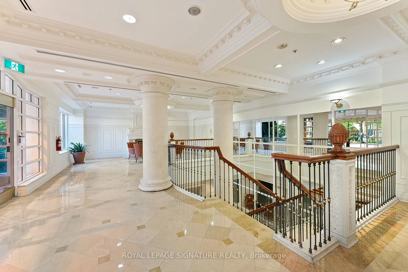 18 Sommerset Way, #818