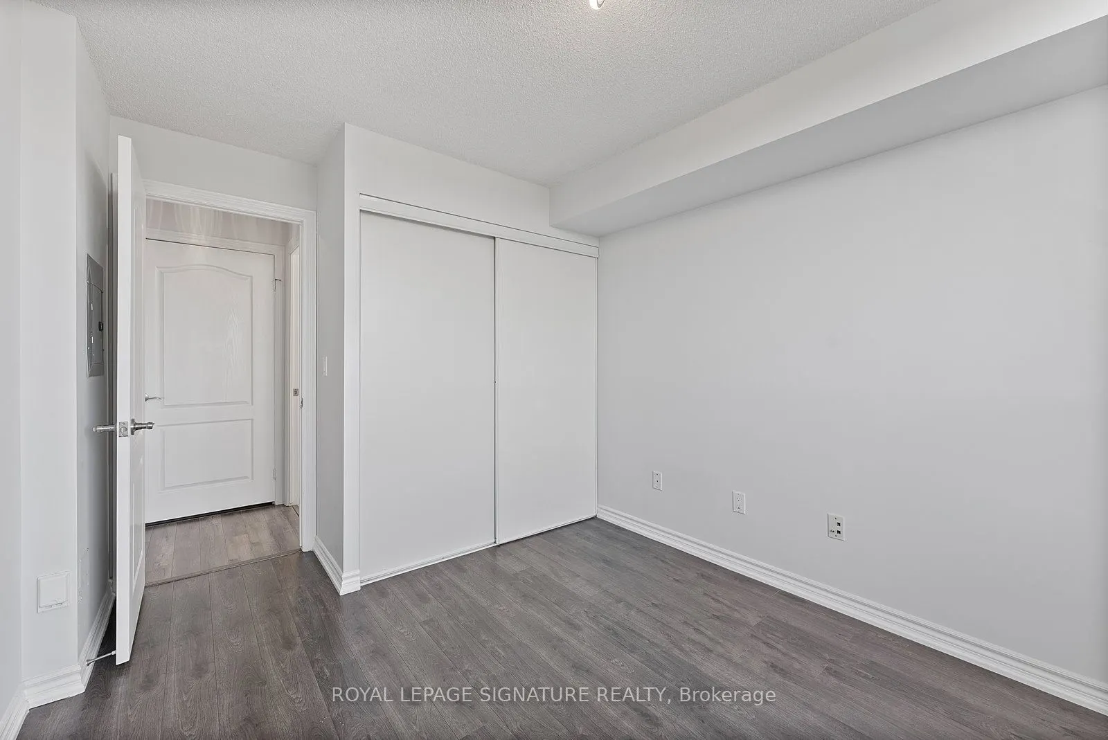 18 Sommerset Way, #818