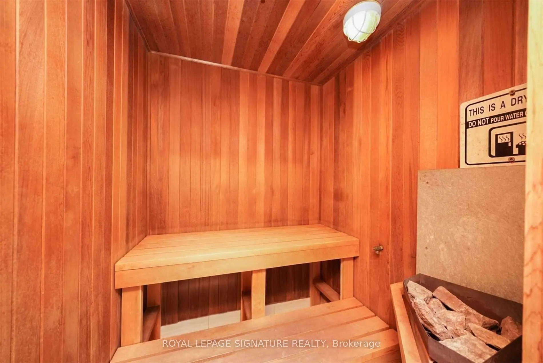18 Sommerset Way, #818