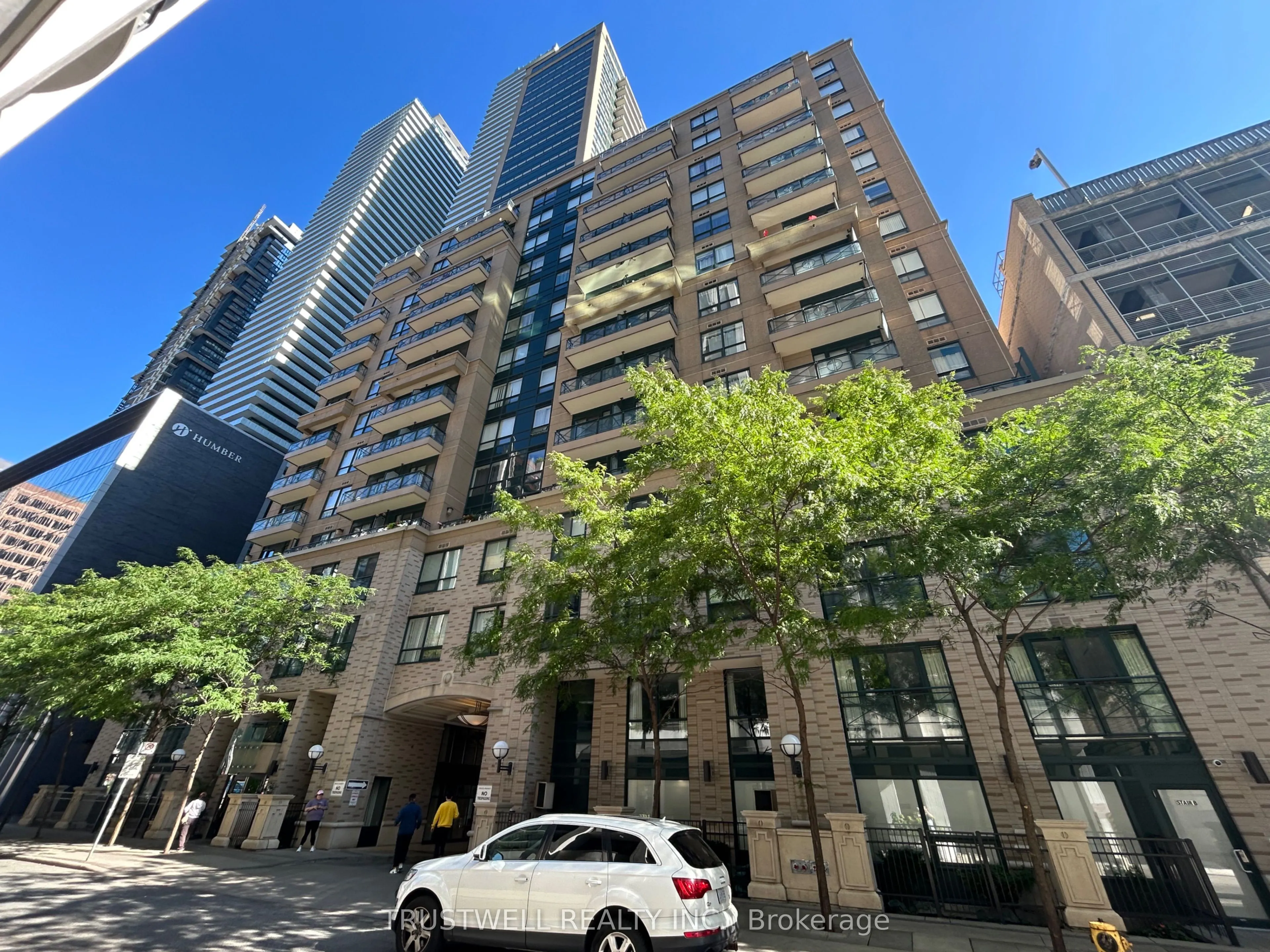 35 Hayden Avenue, #203