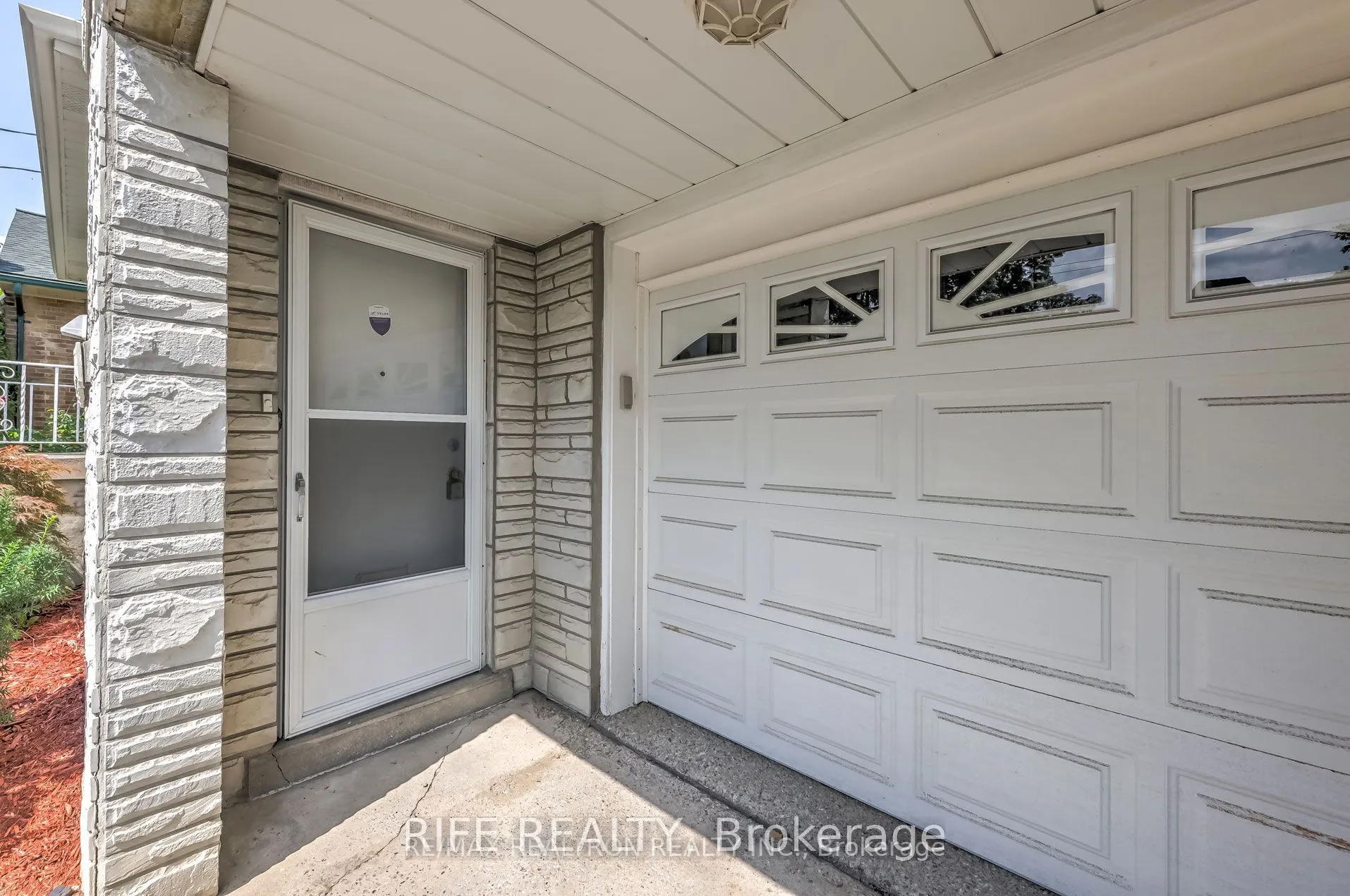 387 Willowdale Avenue