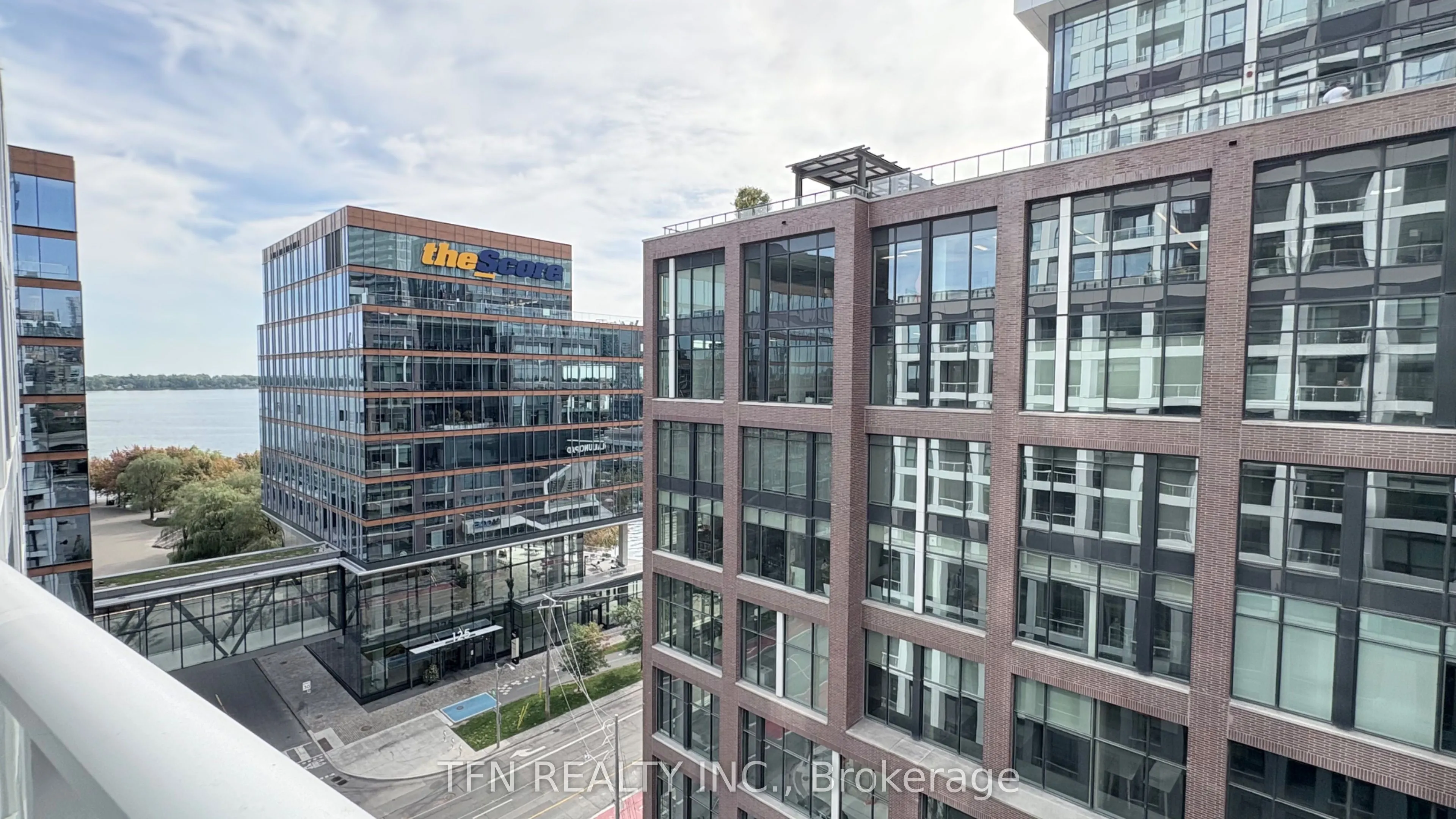 15 Richardson Street, #1026