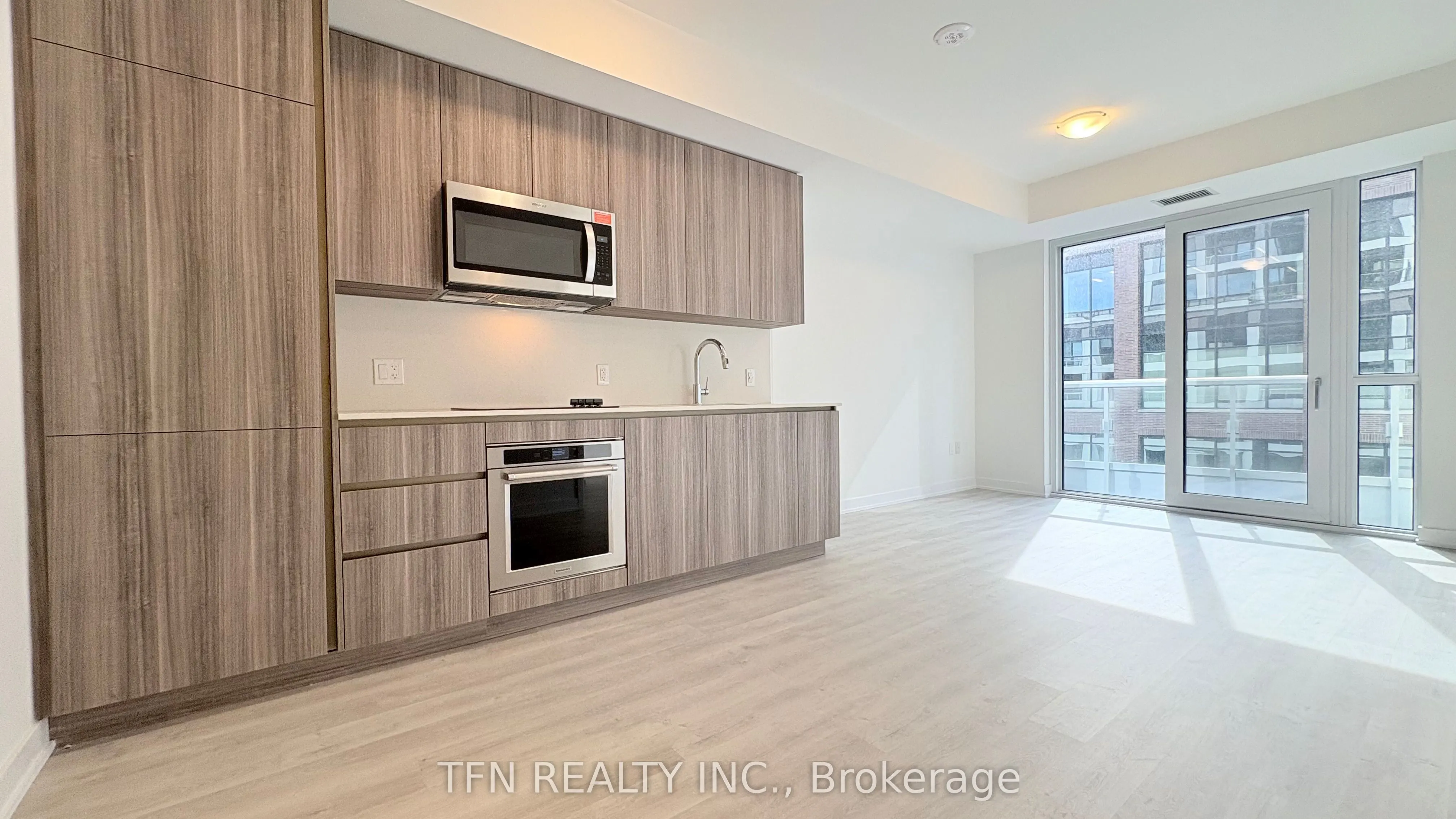 15 Richardson Street, #1026