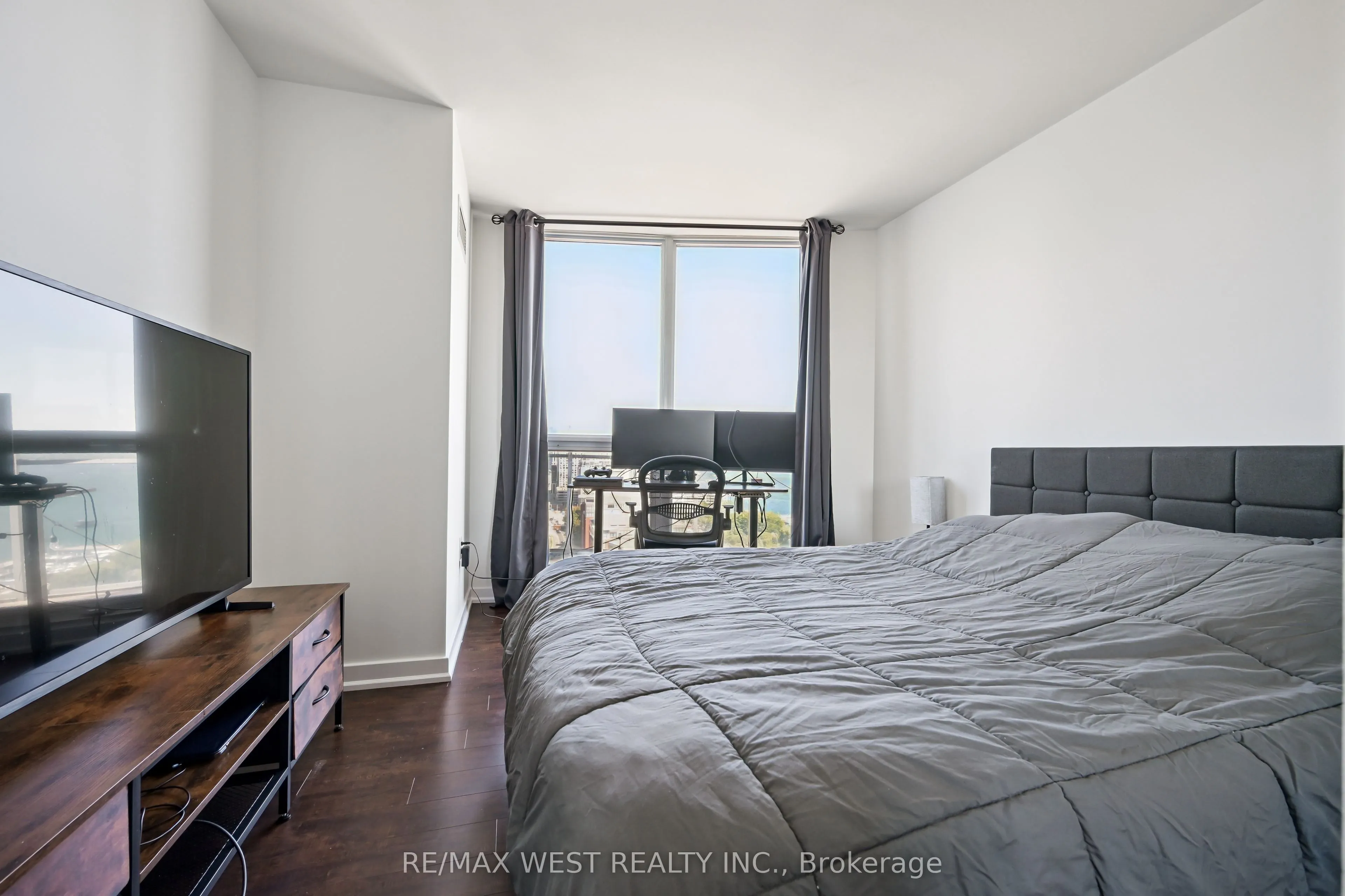 38 Dan Leckie Way, #2612