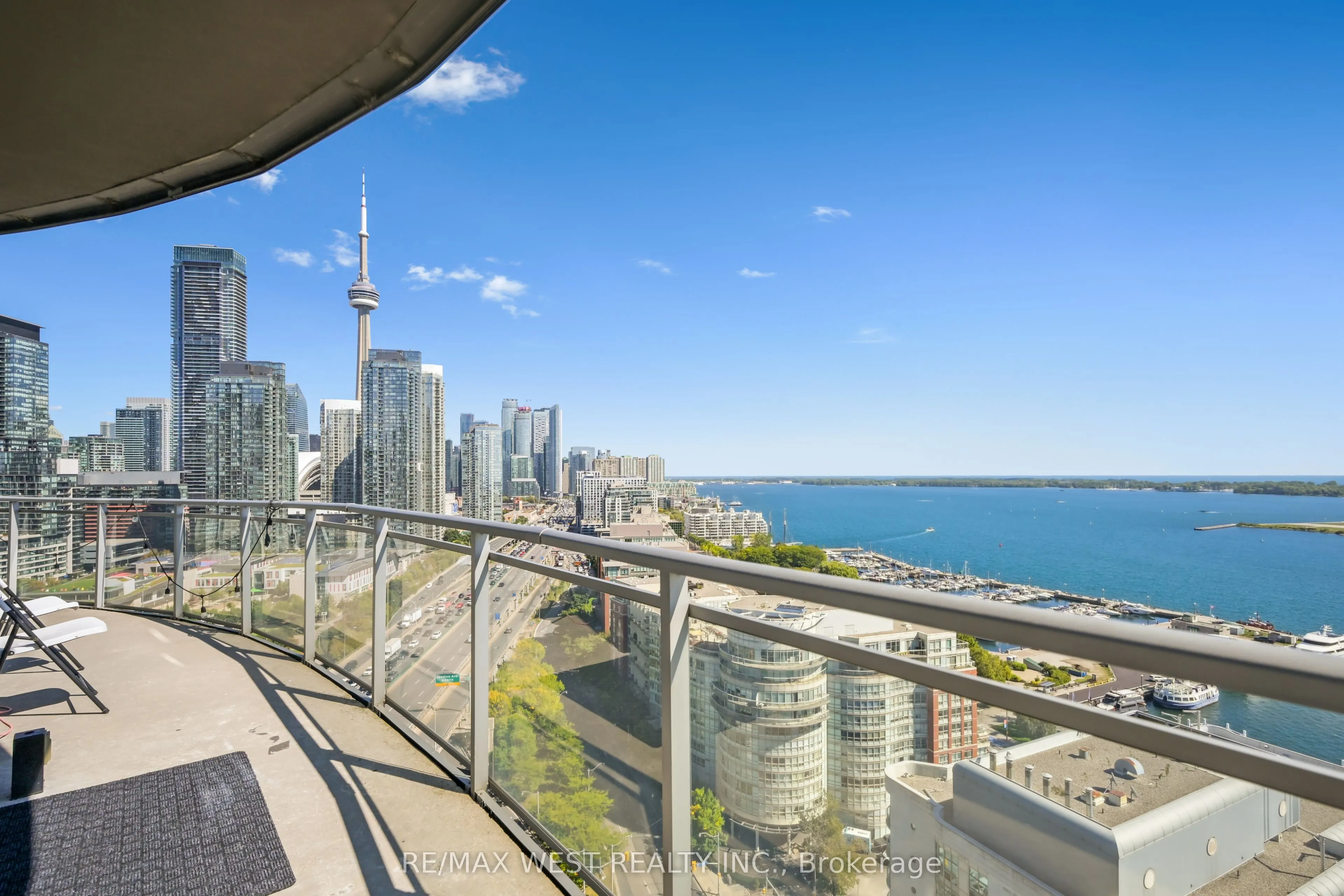 38 Dan Leckie Way, #2612