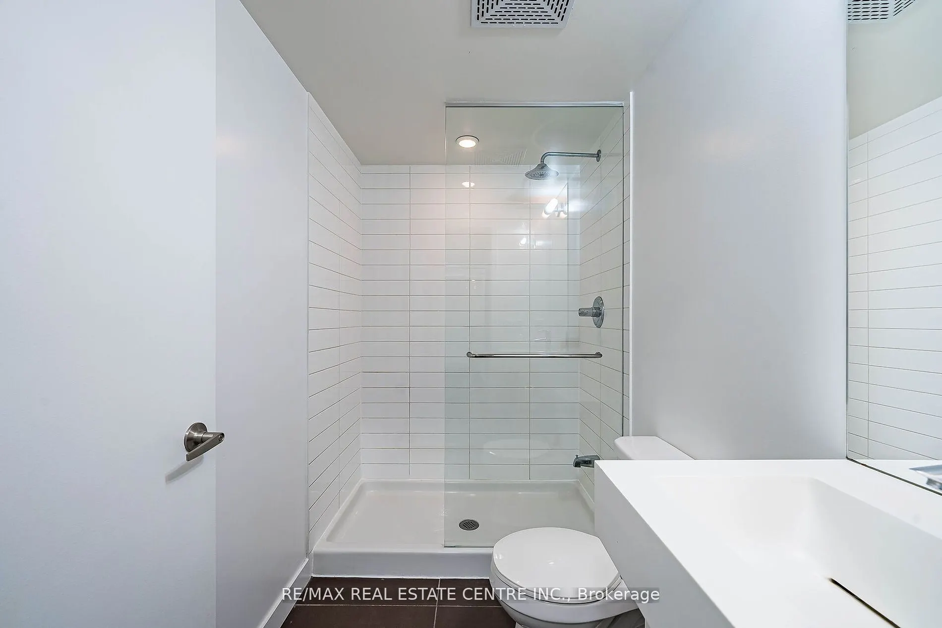 38 Dan Leckie Way, #233