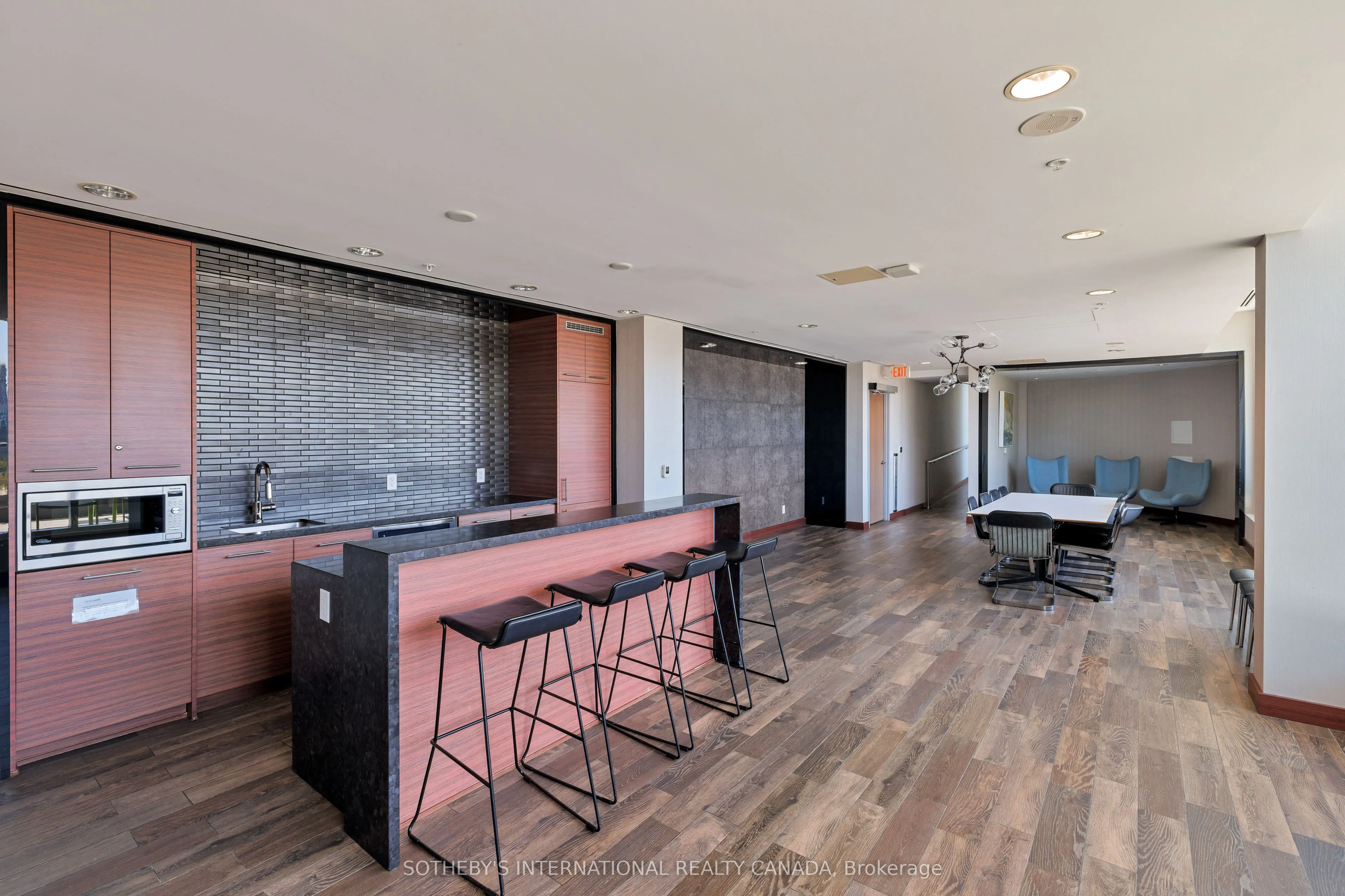 120 Bayview Avenue, #27