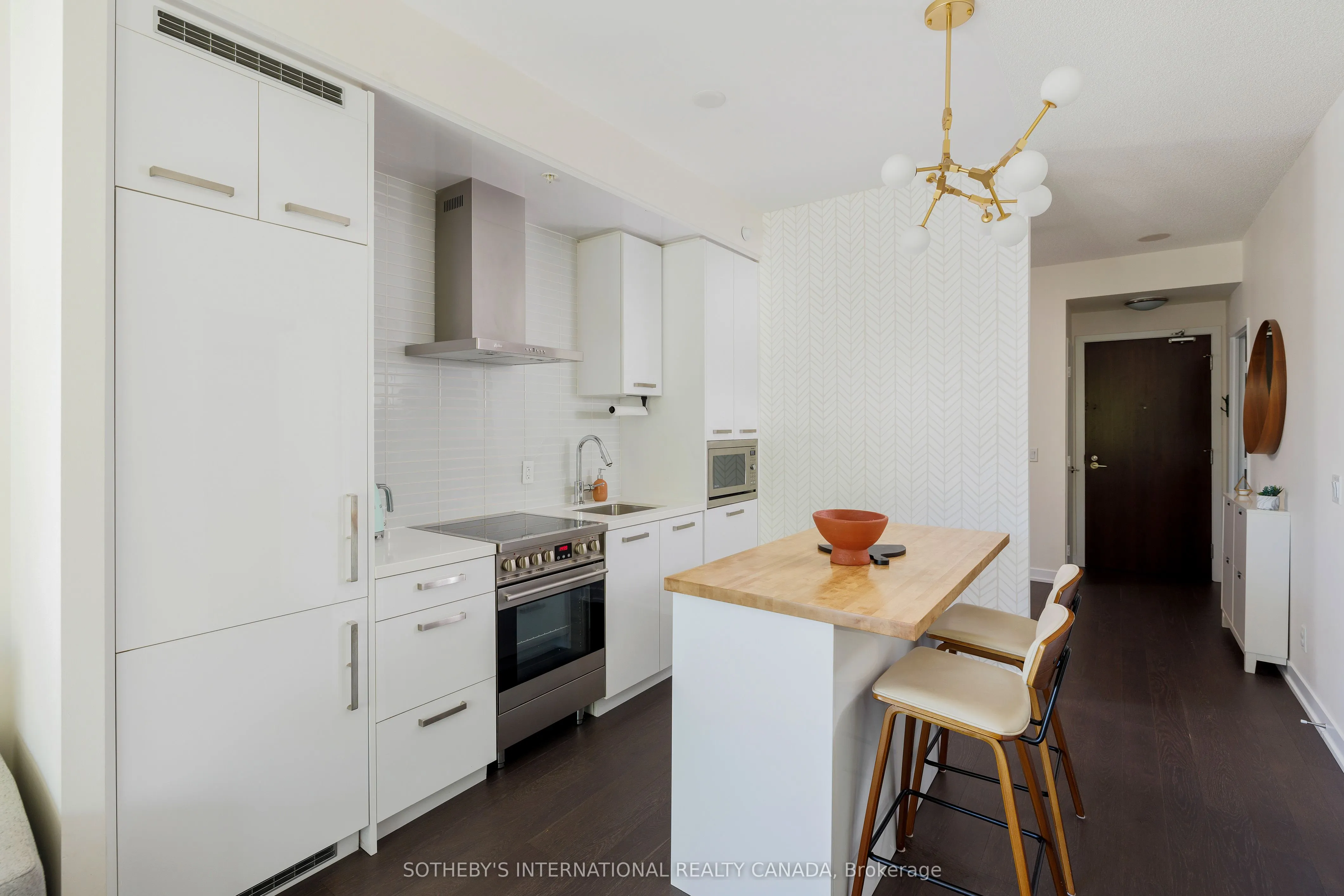 120 Bayview Avenue, #27