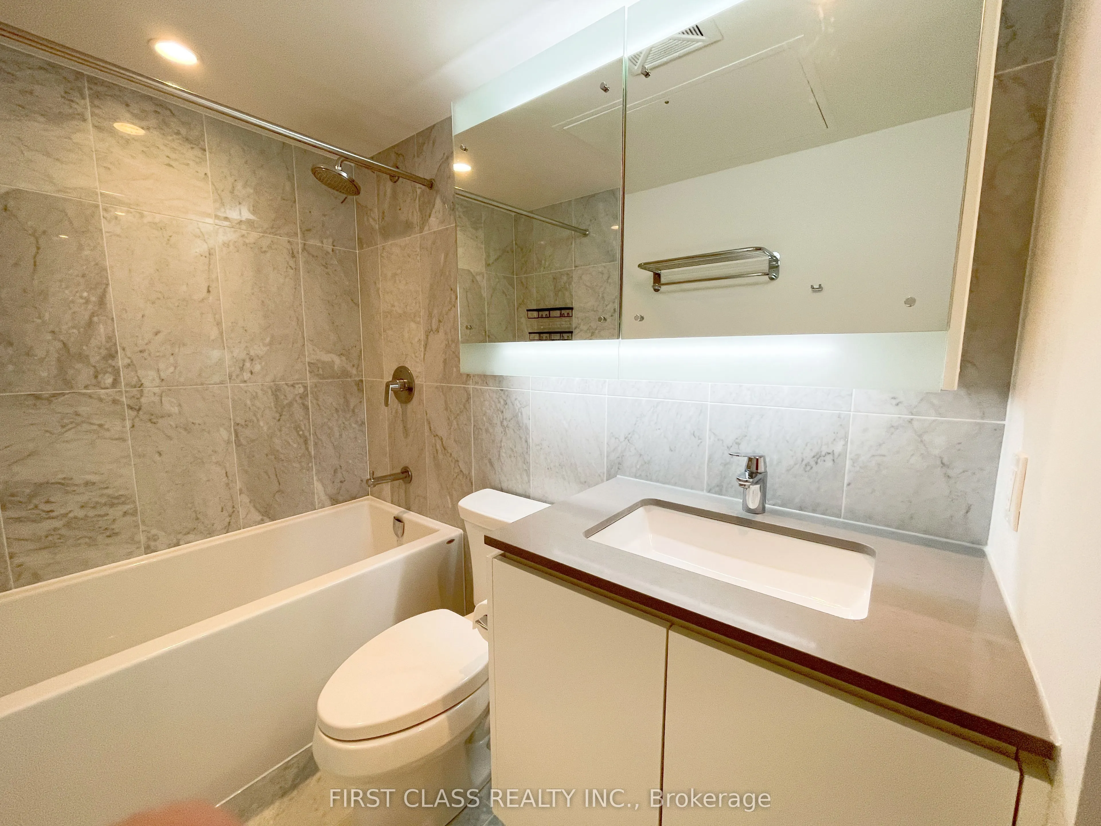 70 Queens Wharf Road, #3111