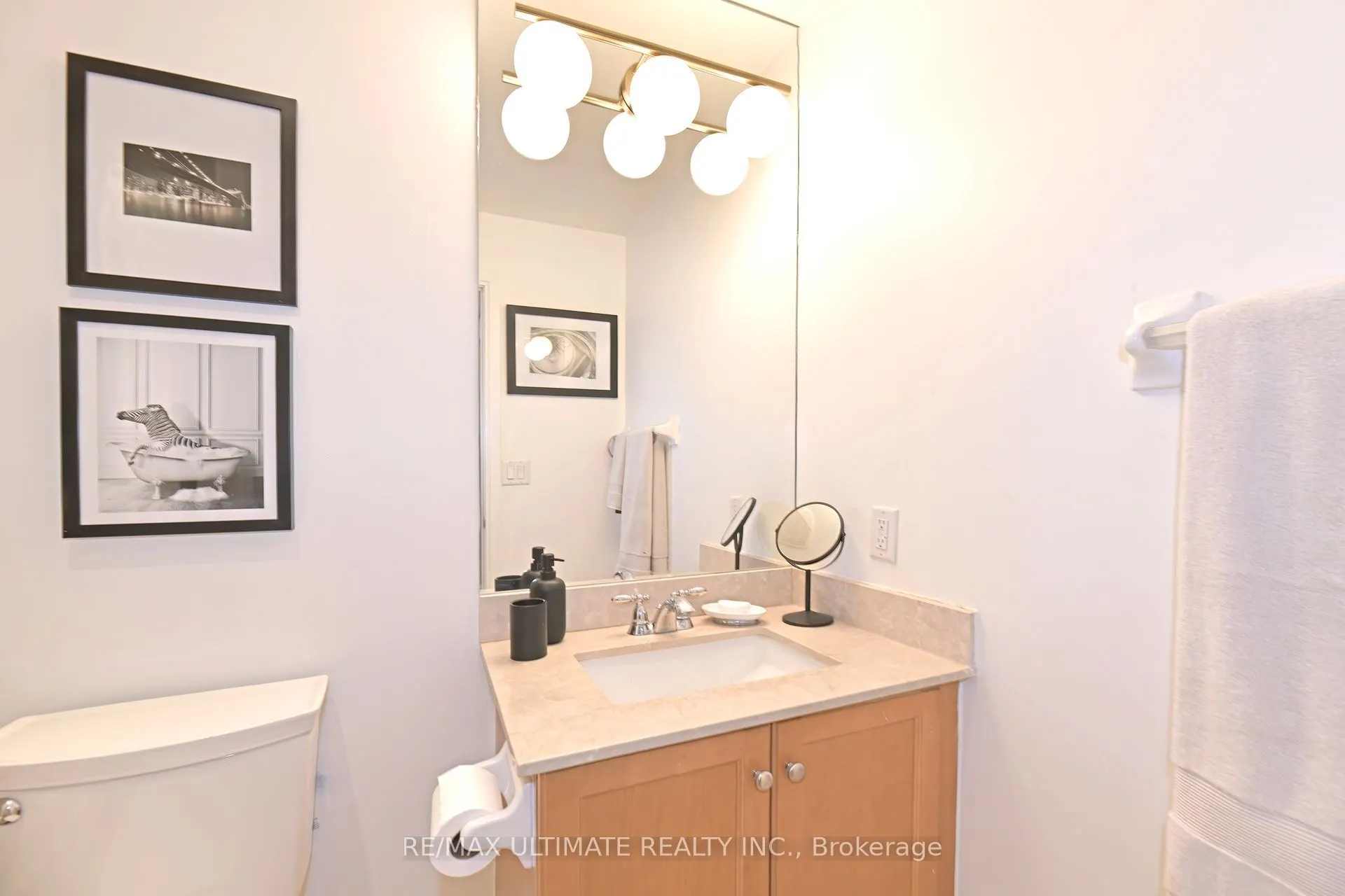 18 Yorkville Avenue, #3004