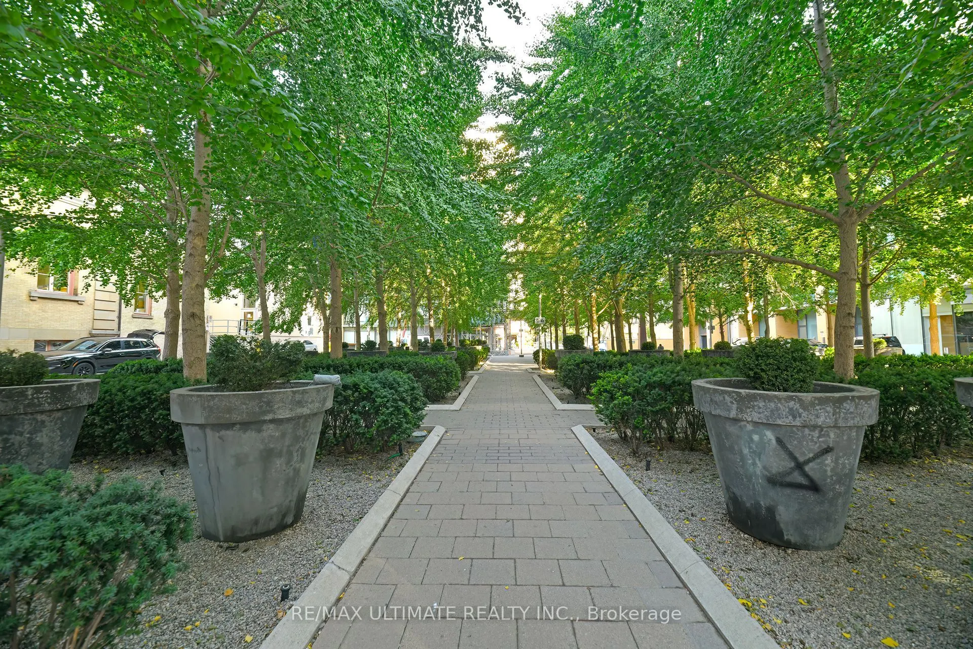18 Yorkville Avenue, #3004