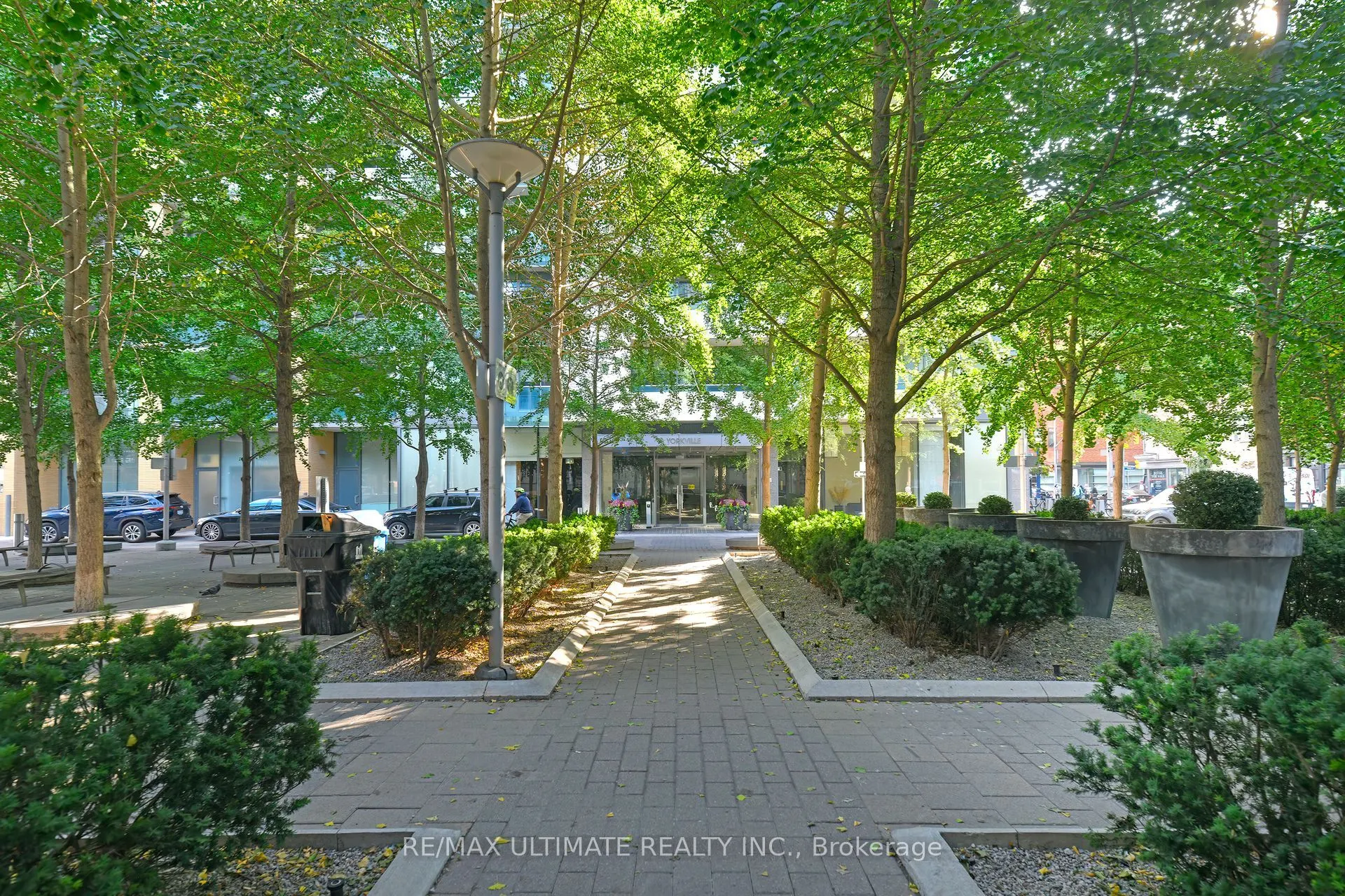 18 Yorkville Avenue, #3004