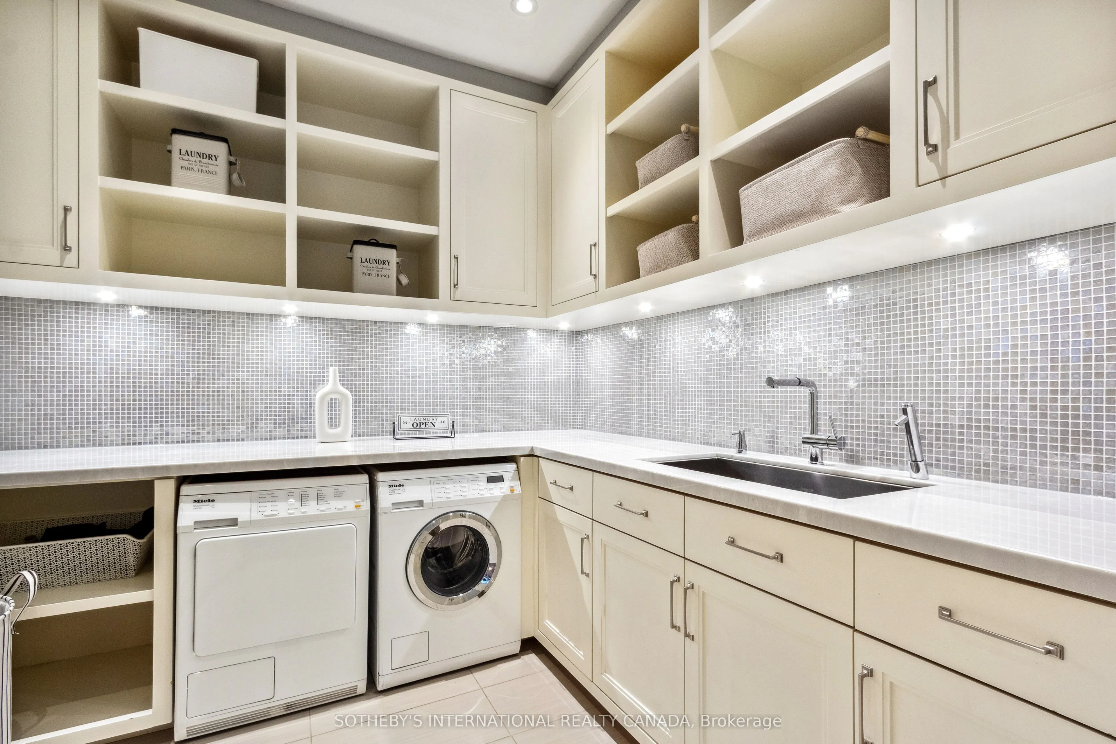 33 Bayview Wood