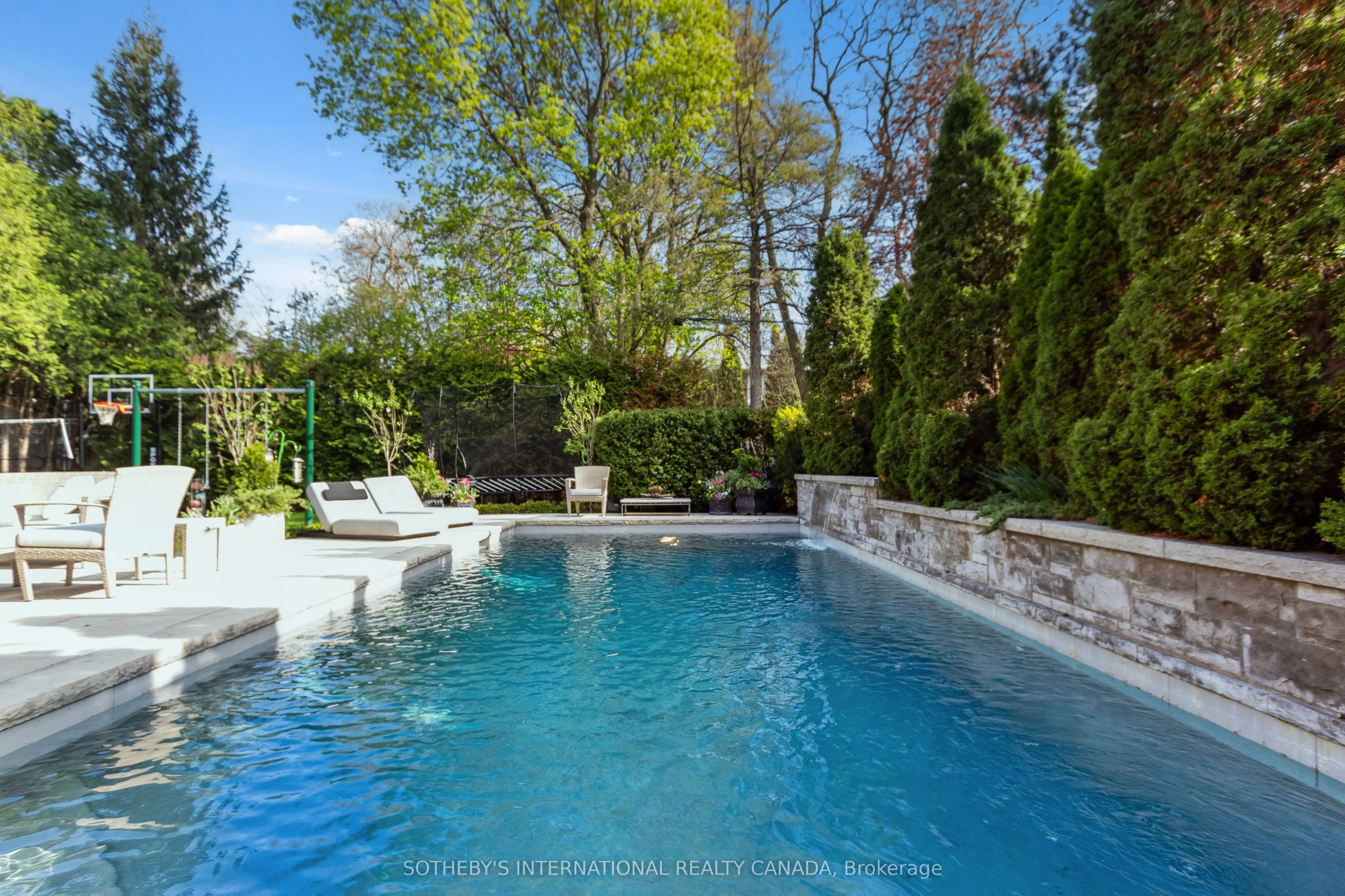 33 Bayview Wood