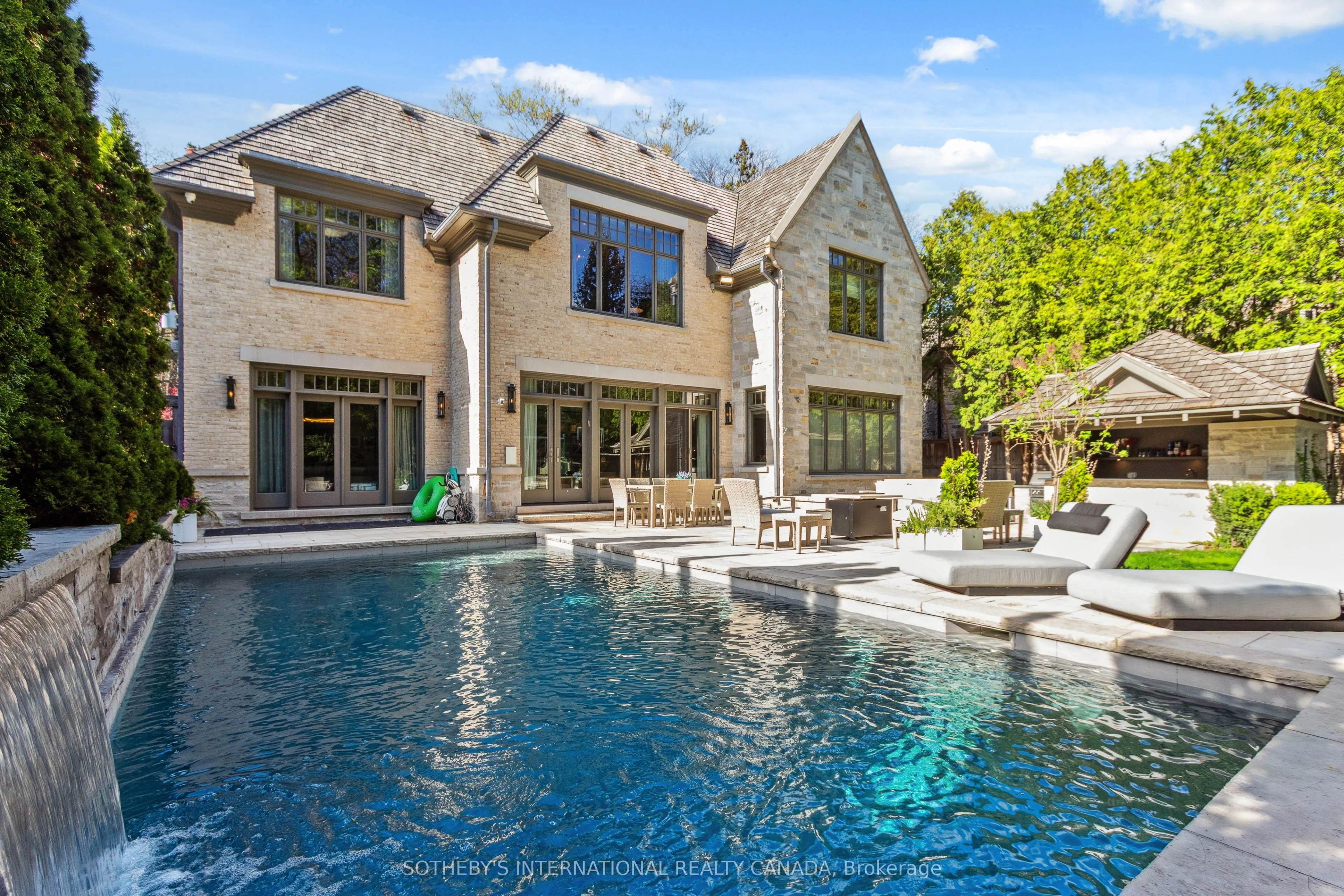 33 Bayview Wood