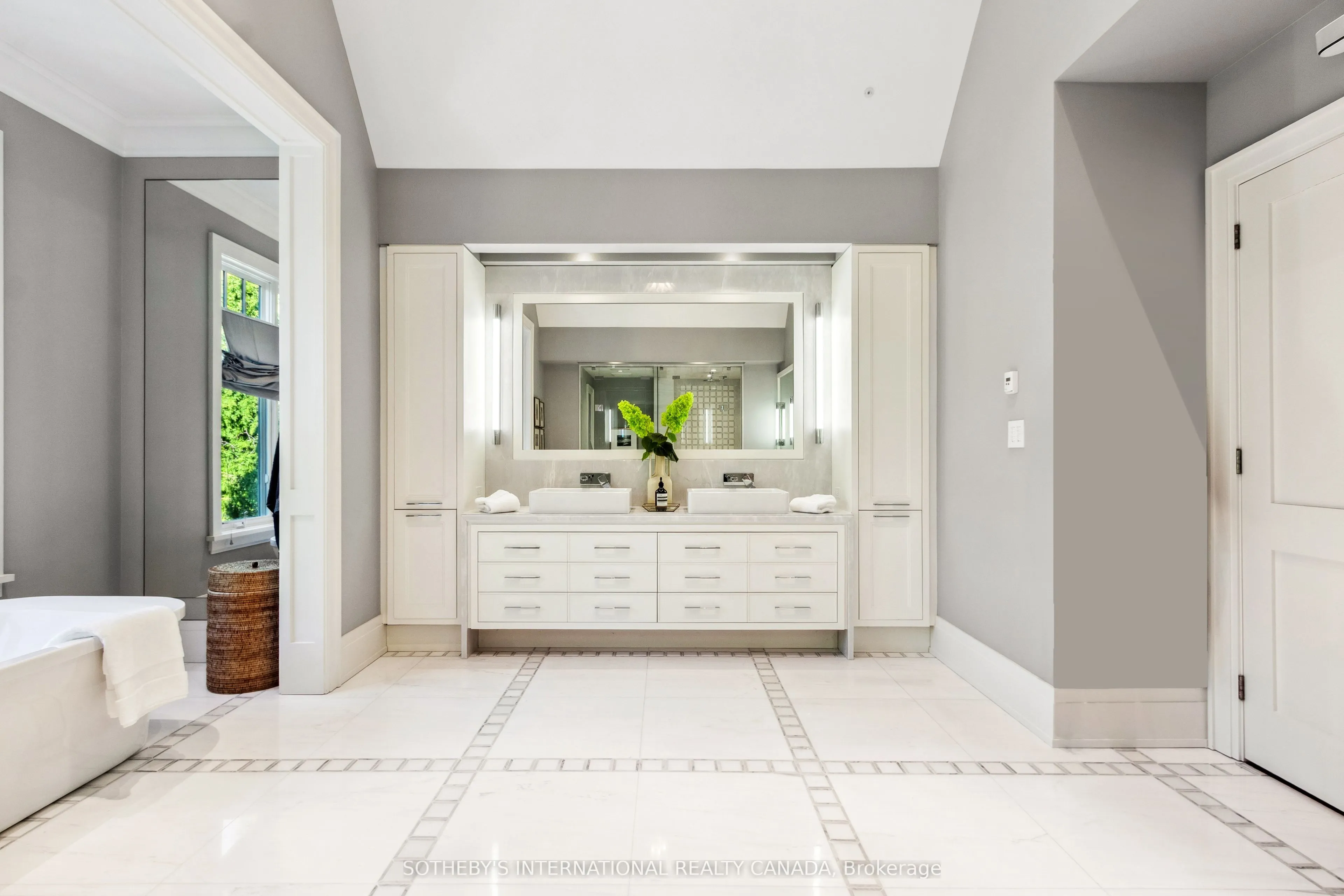 33 Bayview Wood