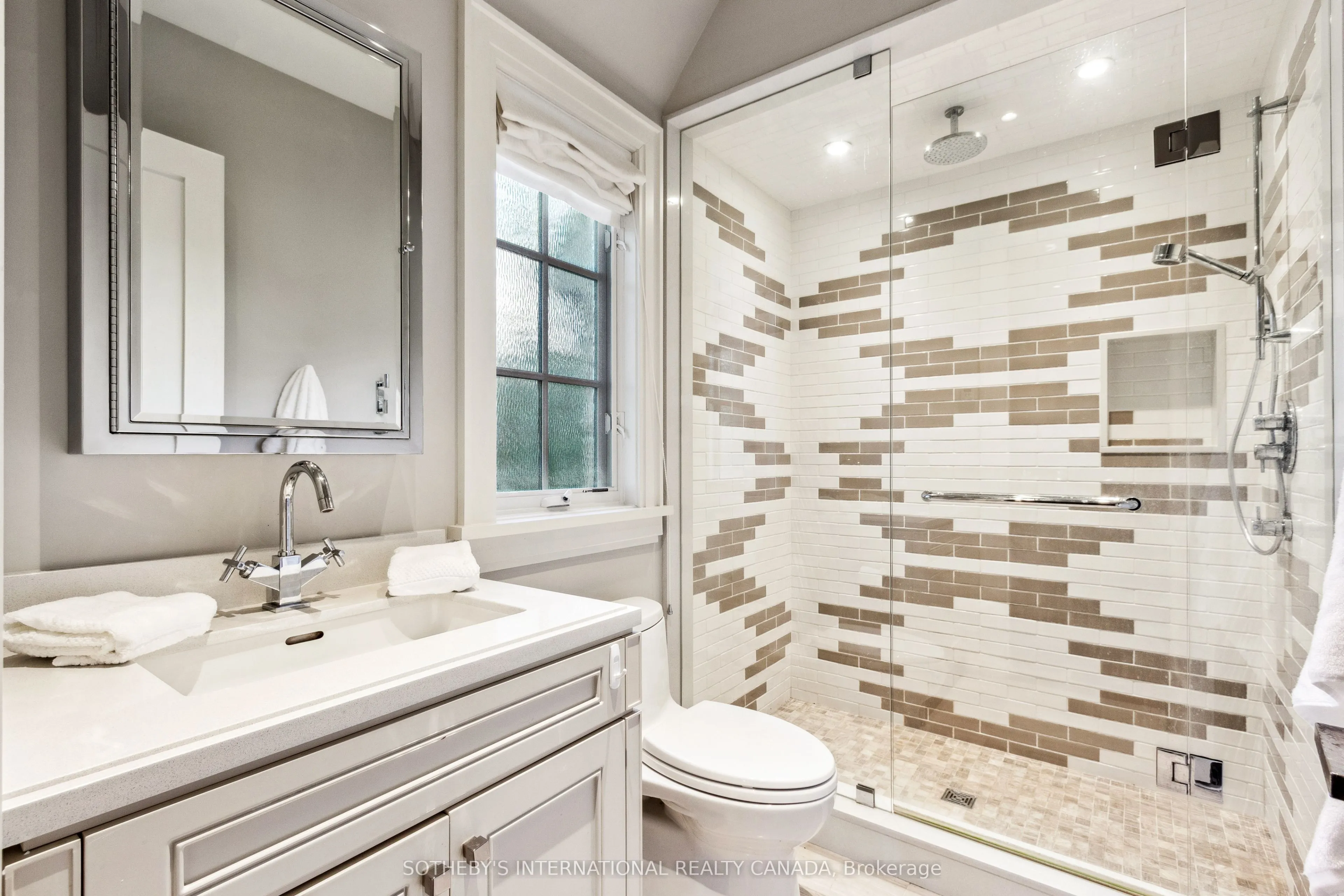 33 Bayview Wood