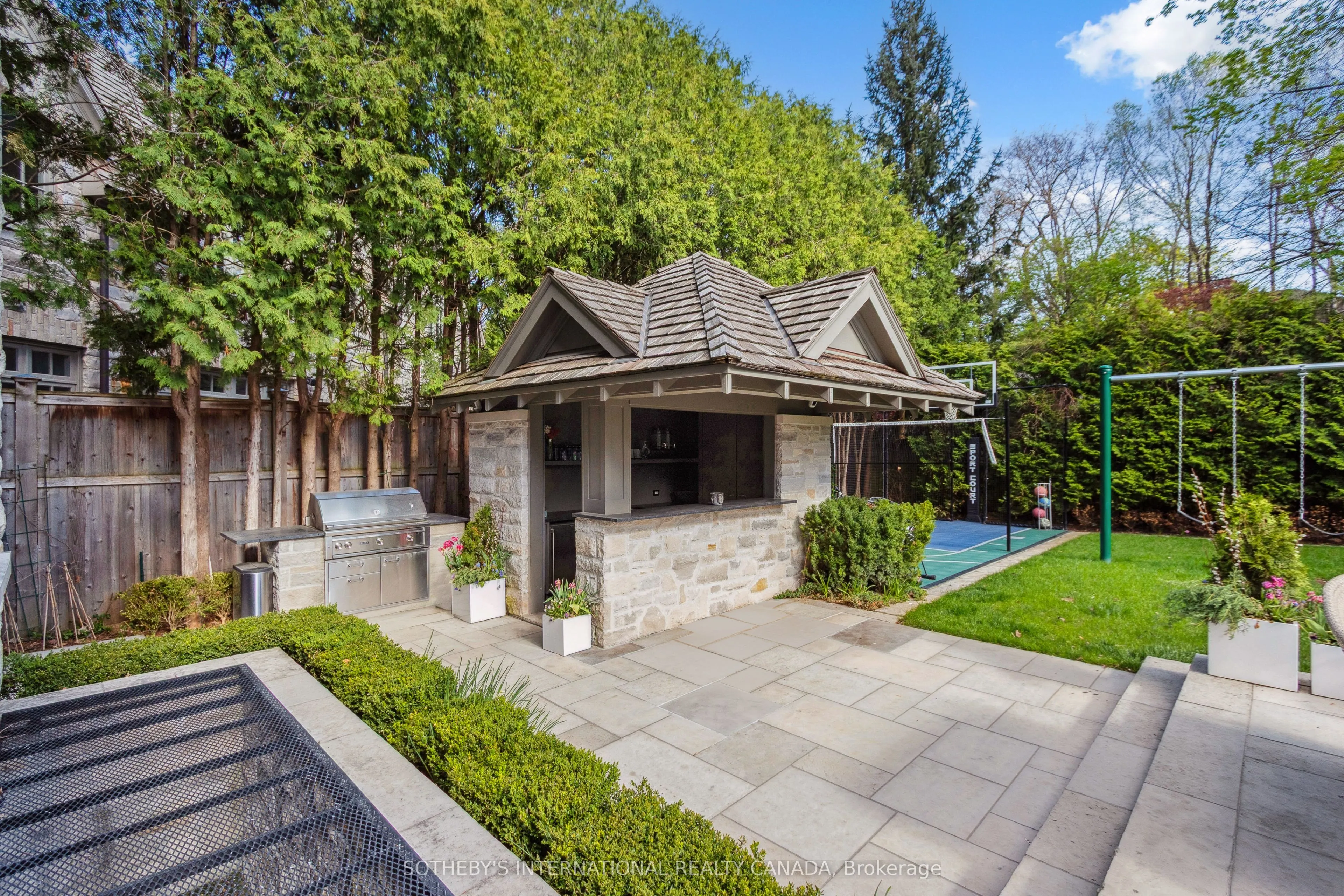 33 Bayview Wood