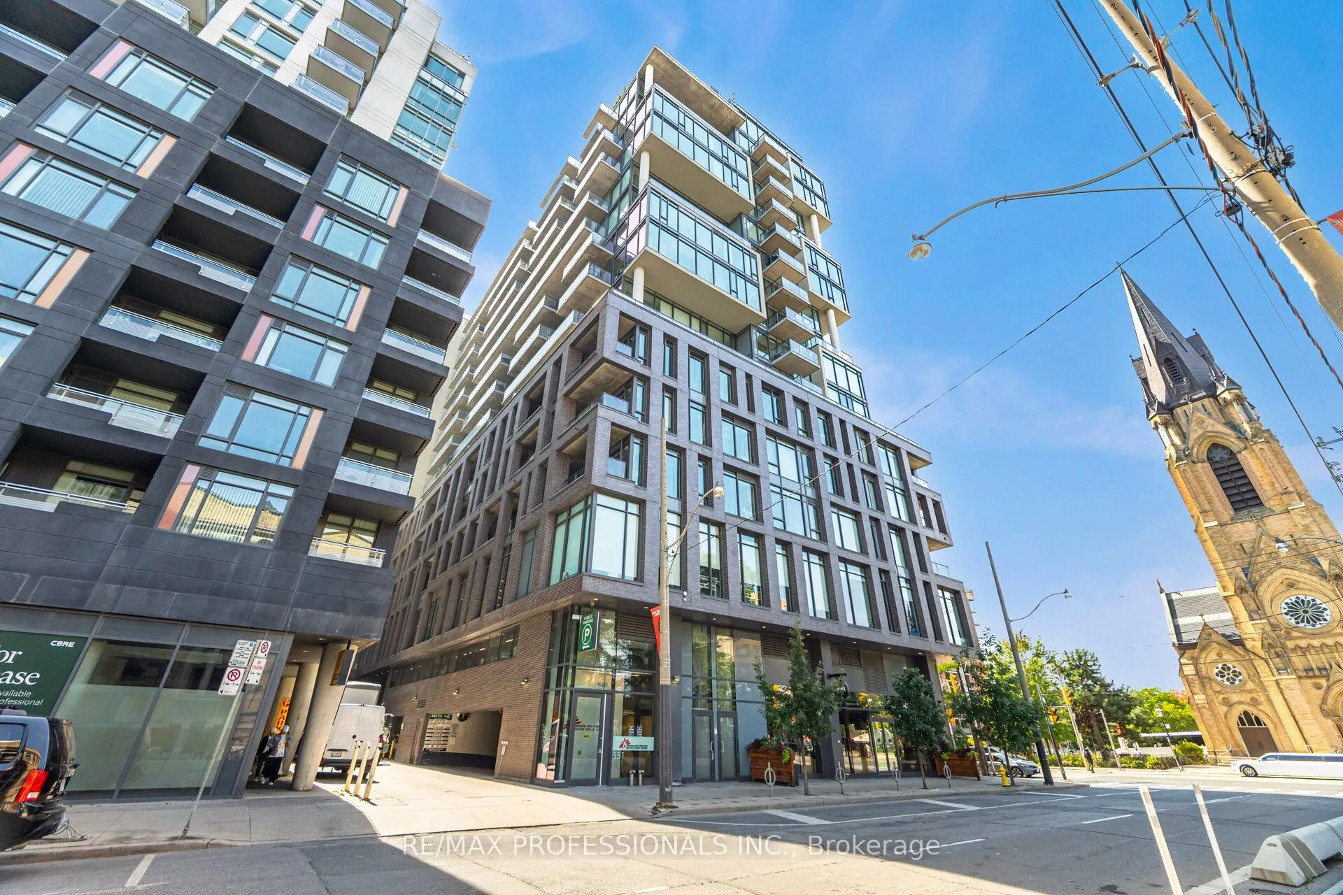 111 Bathurst Street, #716
