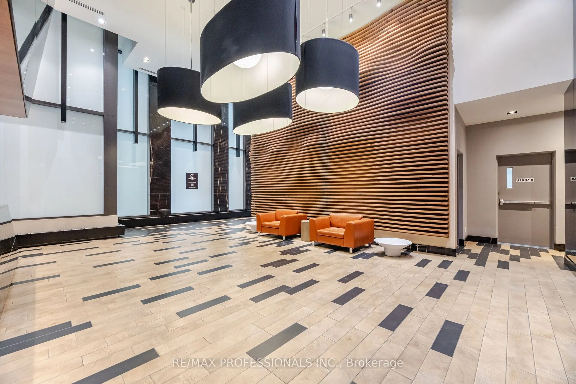 111 Bathurst Street, #716