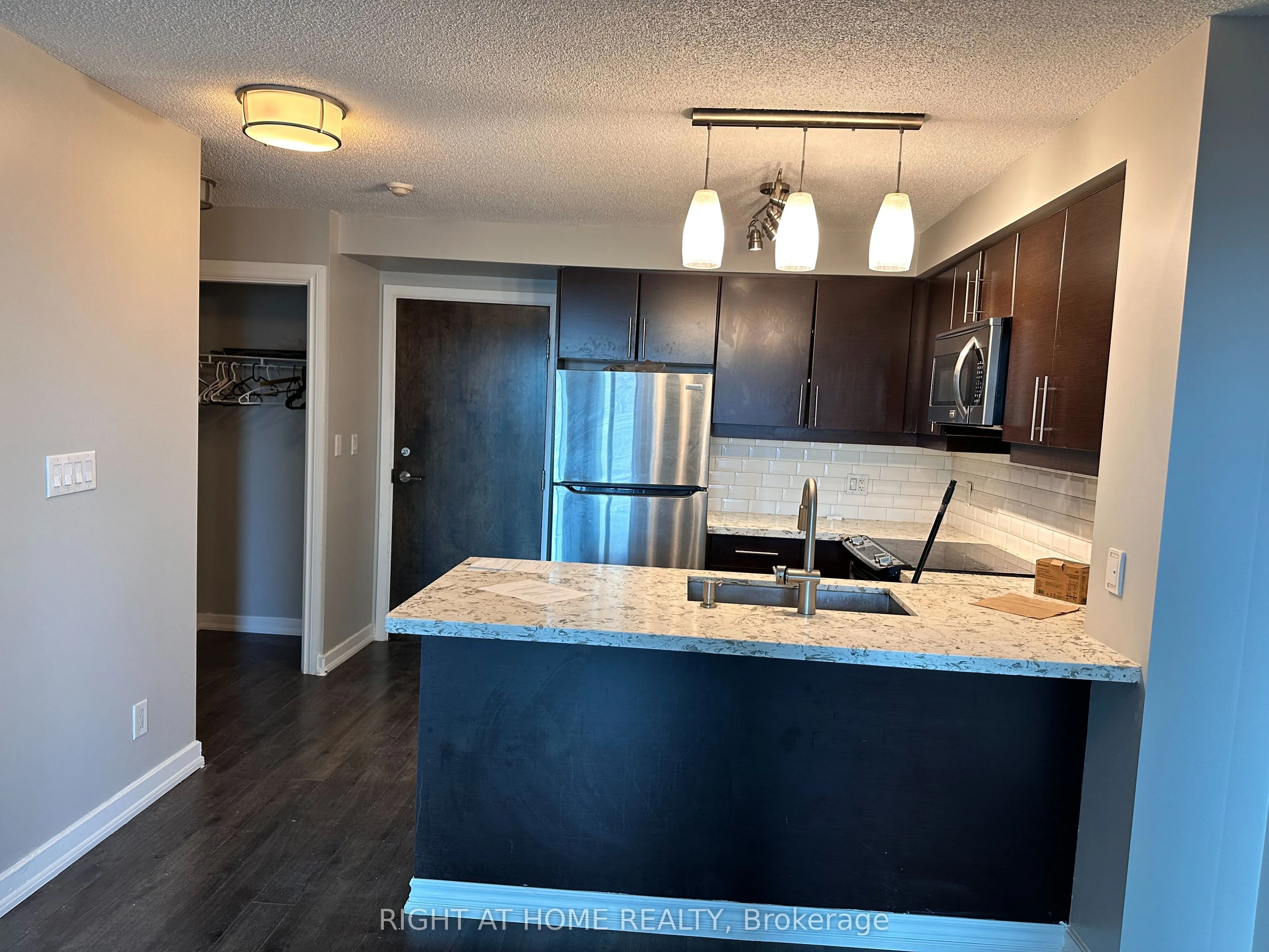 18 Harbour Street, #1009
