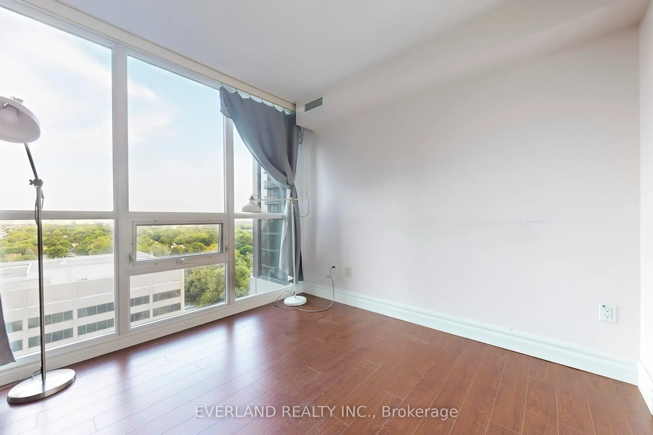 23 Sheppard Avenue E, #1604