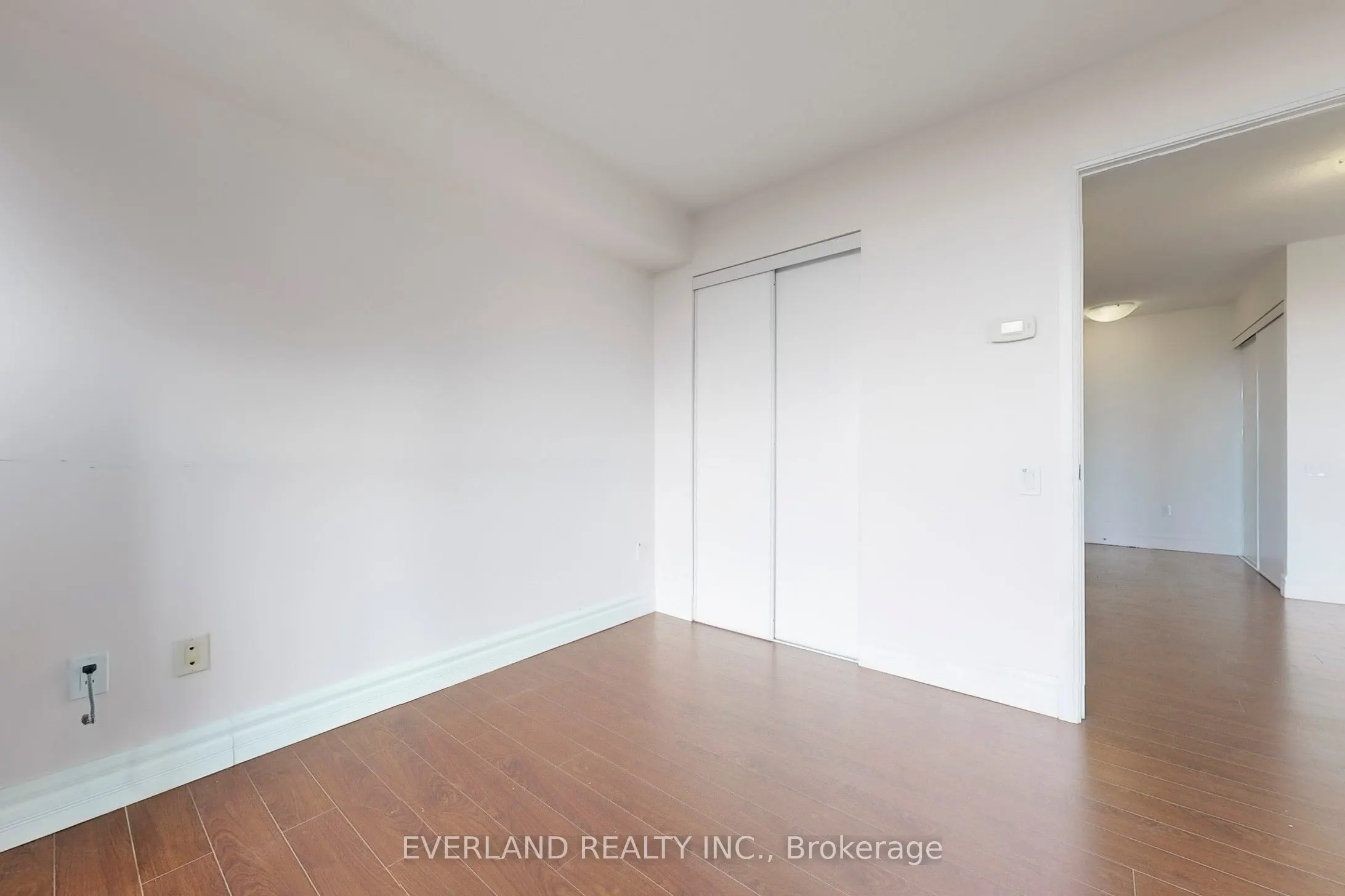 23 Sheppard Avenue E, #1604