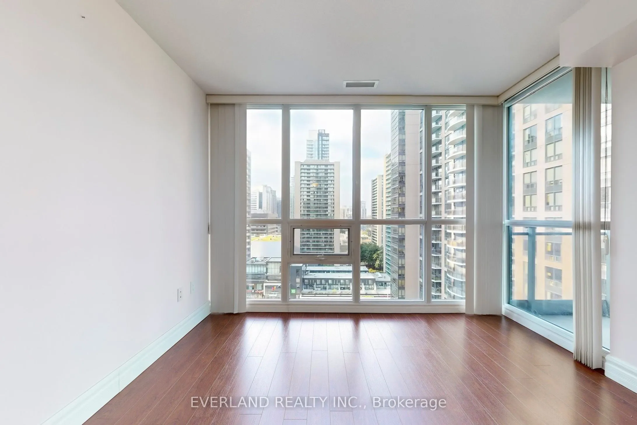 23 Sheppard Avenue E, #1604