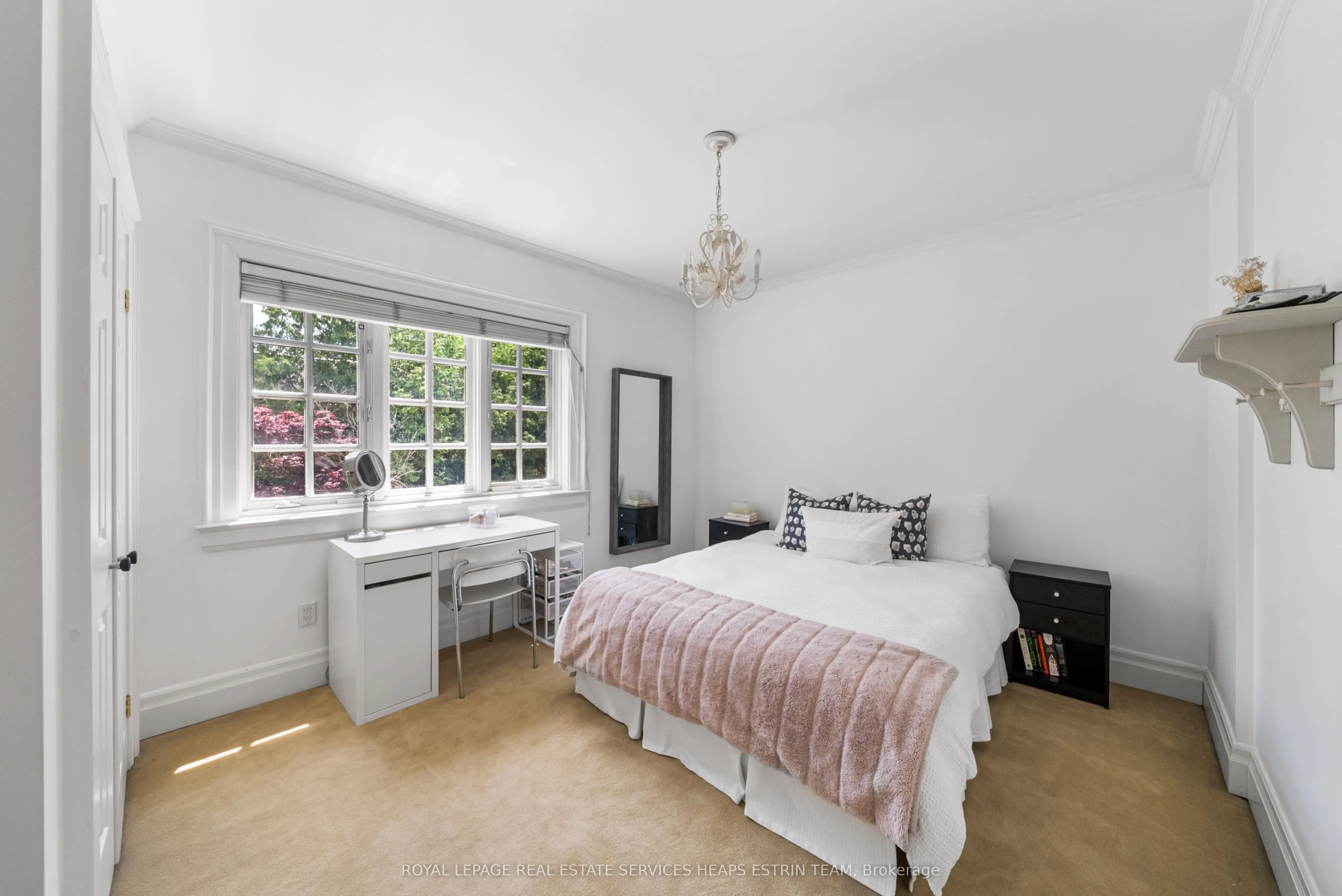 25 Strathgowan Crescent