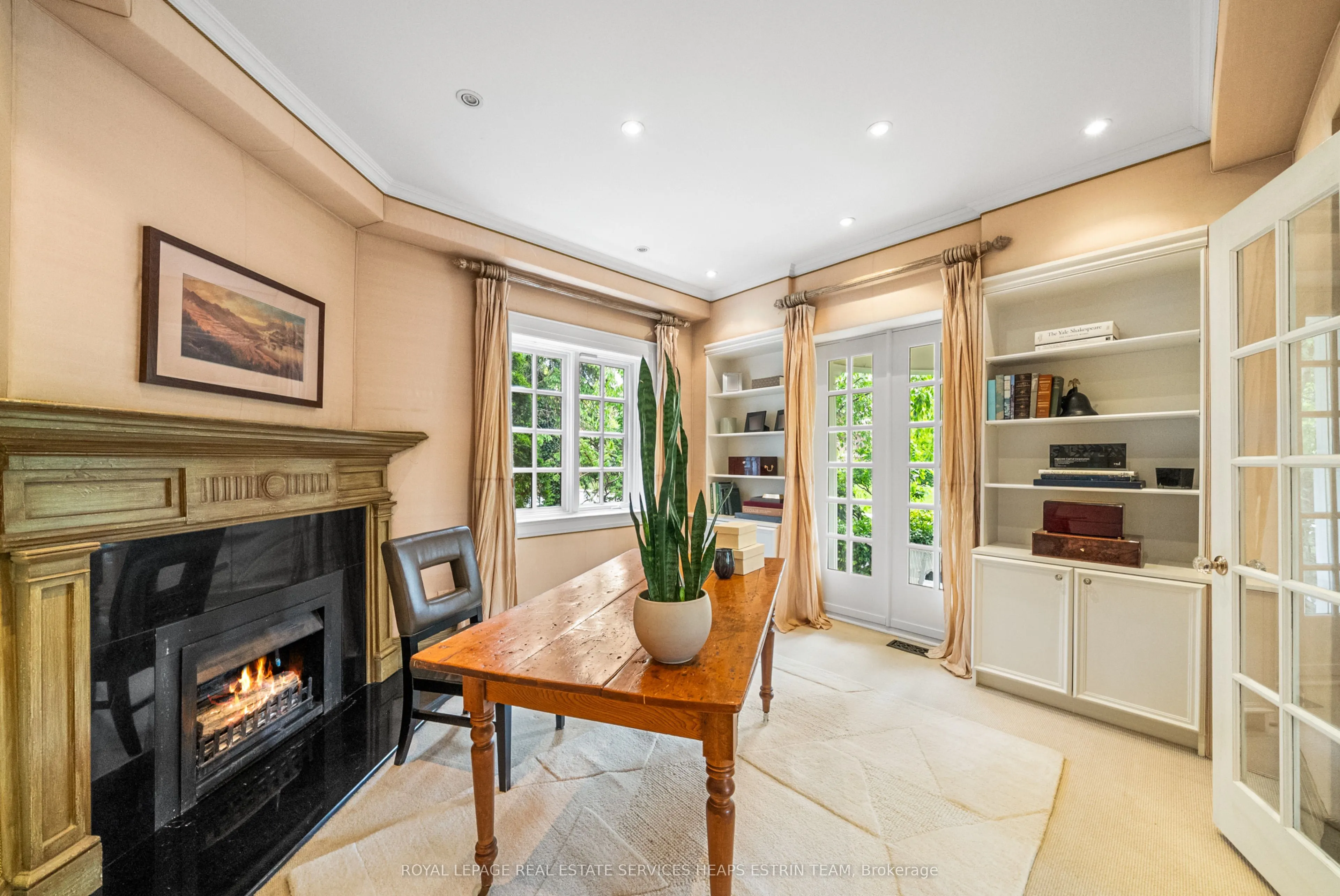 25 Strathgowan Crescent