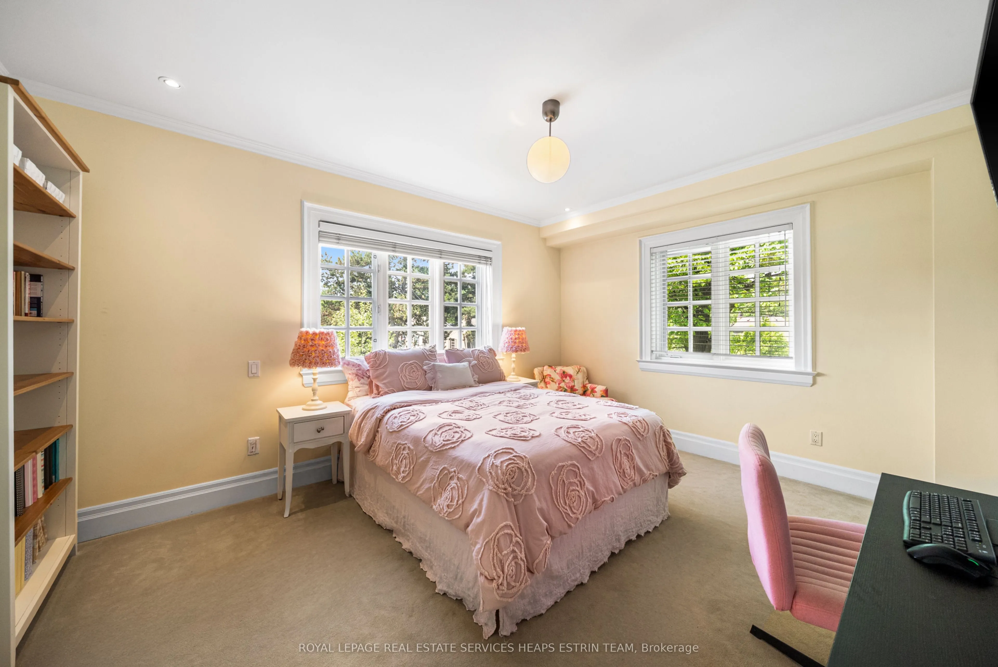 25 Strathgowan Crescent