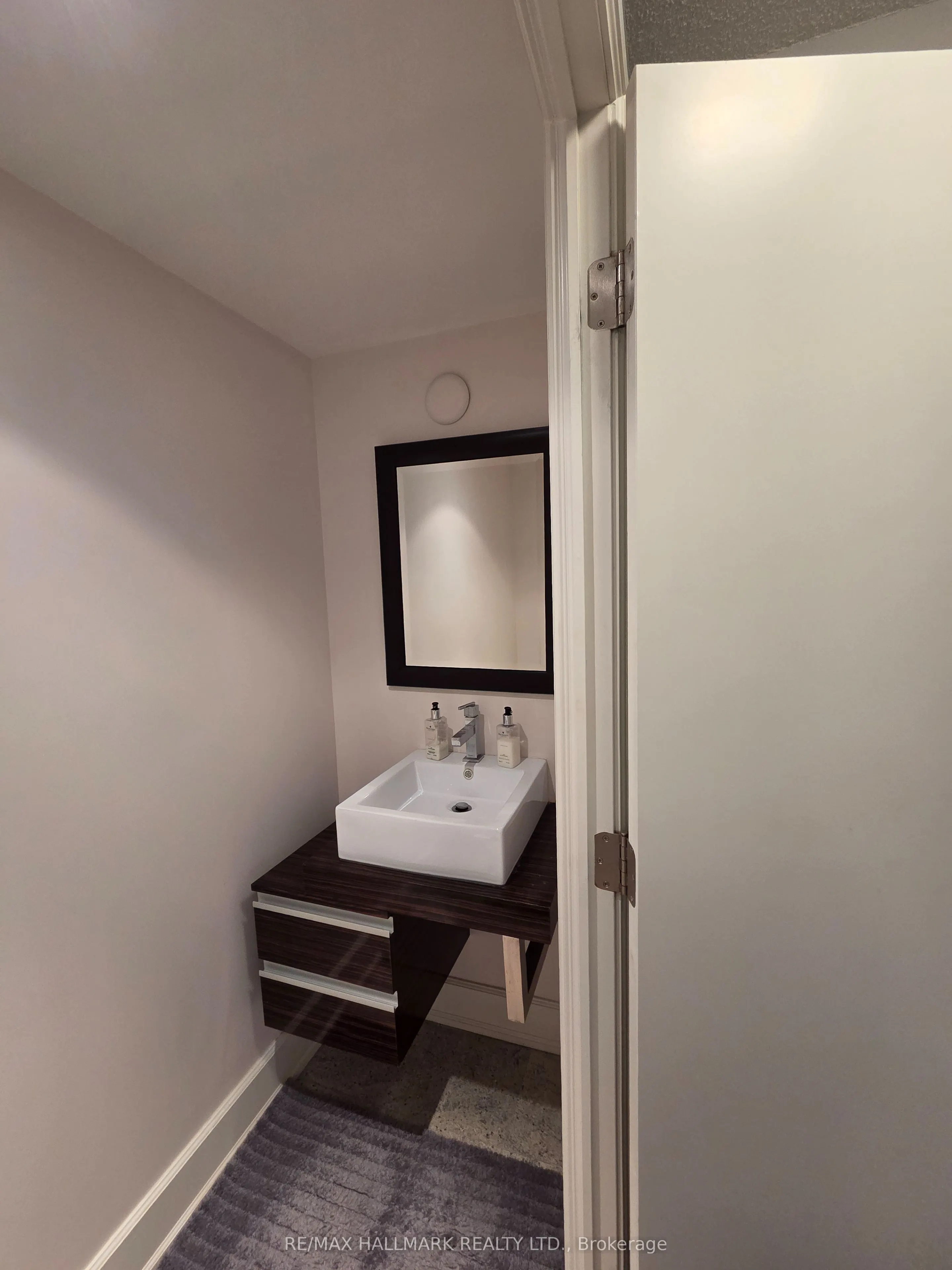 676 Sheppard Avenue E, #507