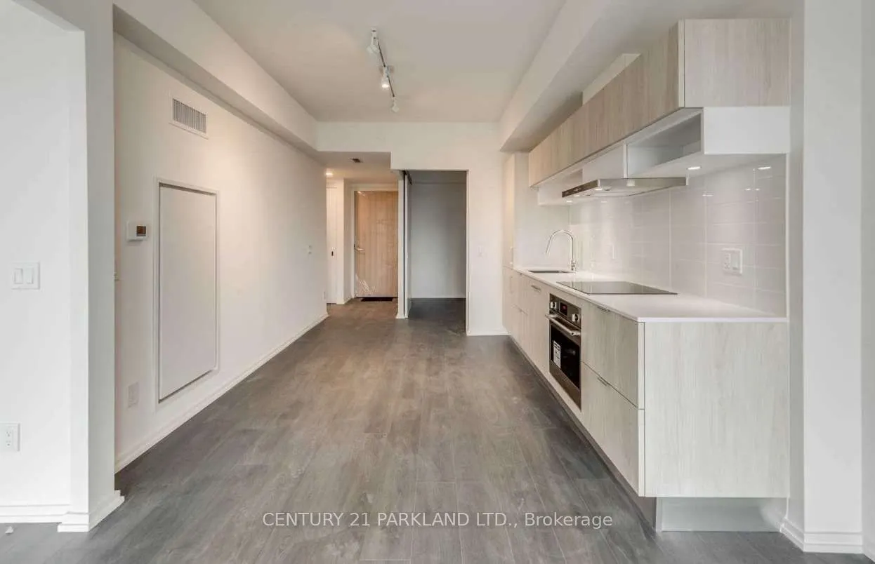 8 Hillsdale Avenue E, #632