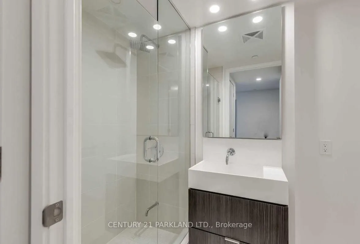 8 Hillsdale Avenue E, #632