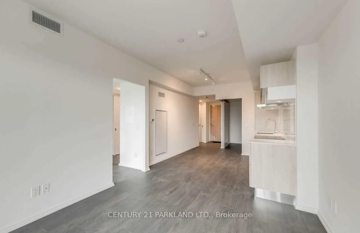 8 Hillsdale Avenue E, #632
