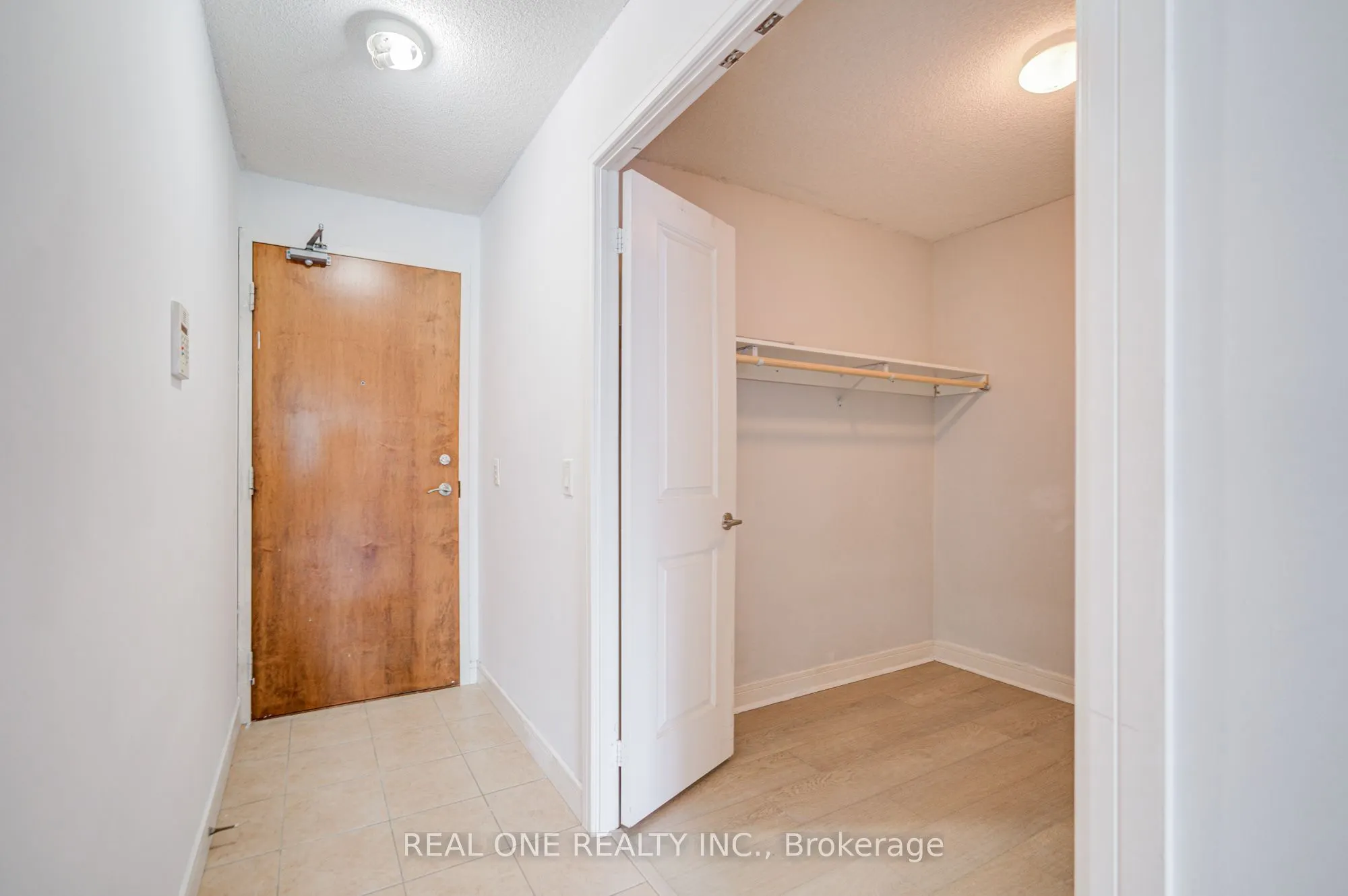 31 Bales Avenue, #1516