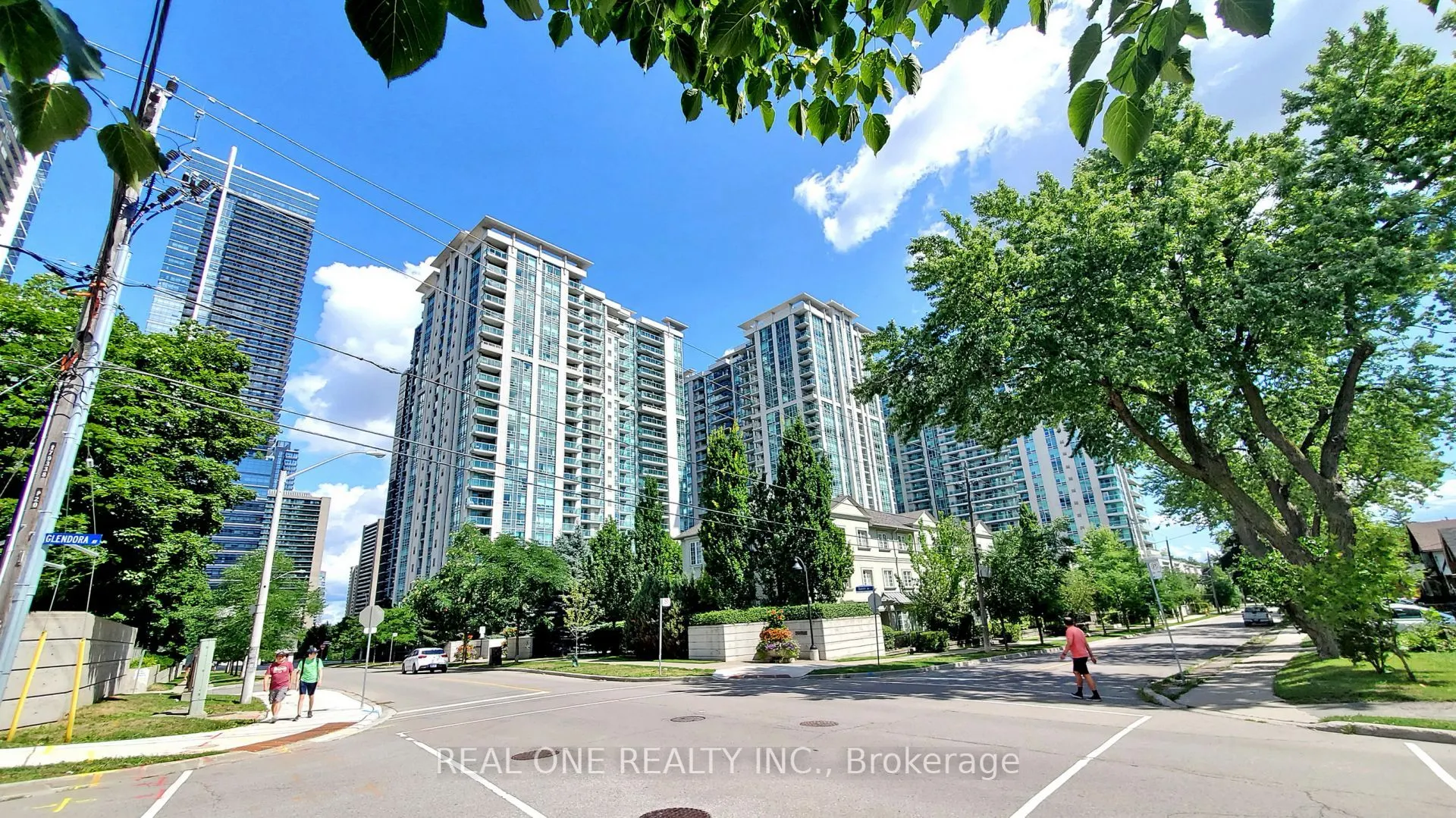 31 Bales Avenue, #1516