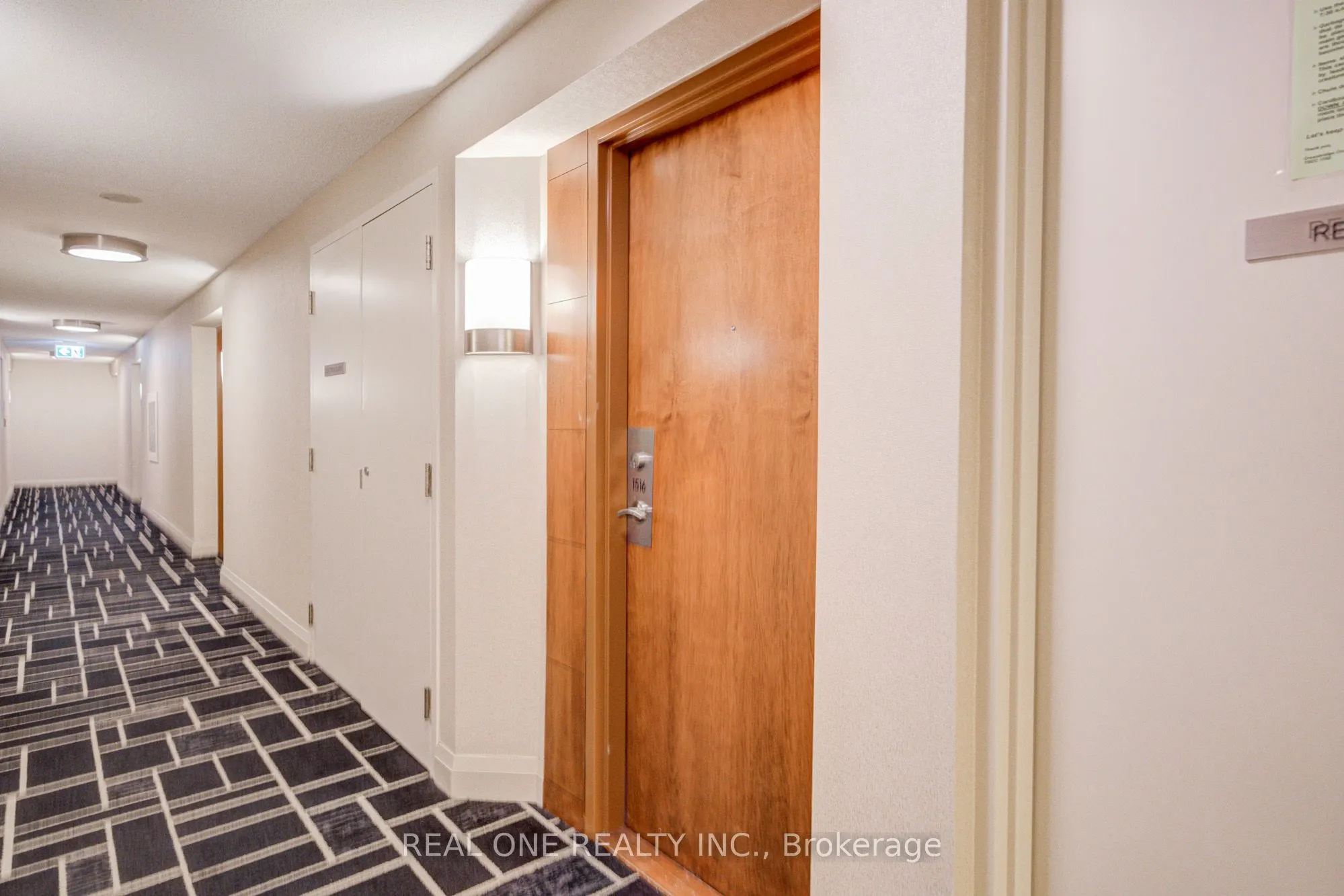 31 Bales Avenue, #1516