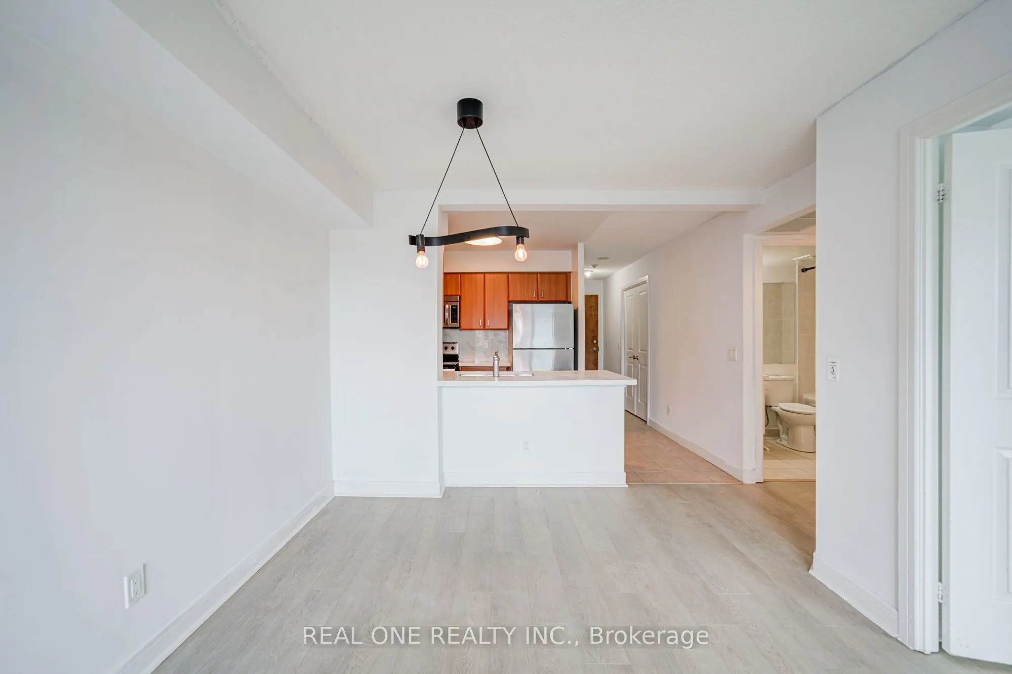 31 Bales Avenue, #1516