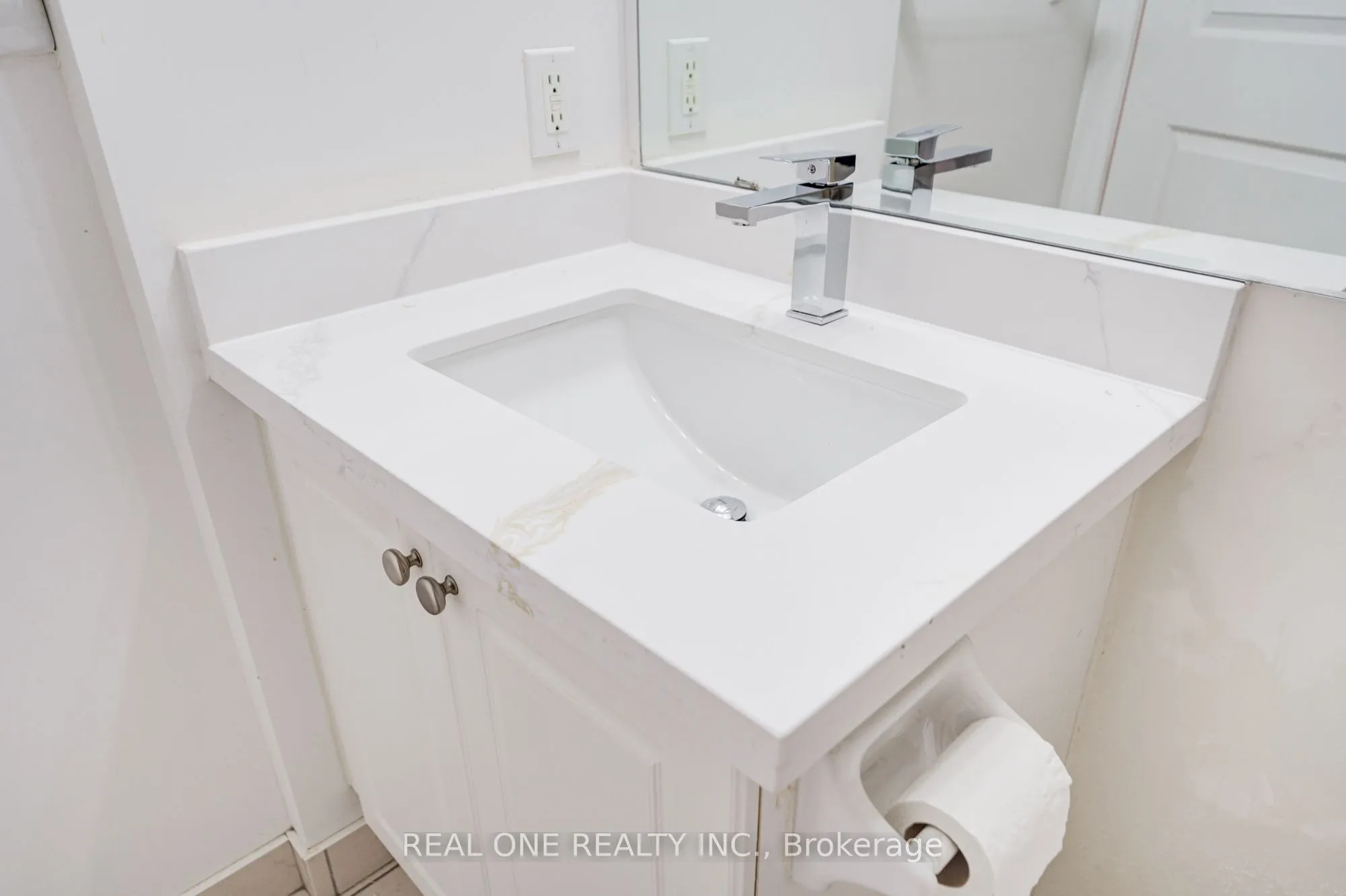 31 Bales Avenue, #1516