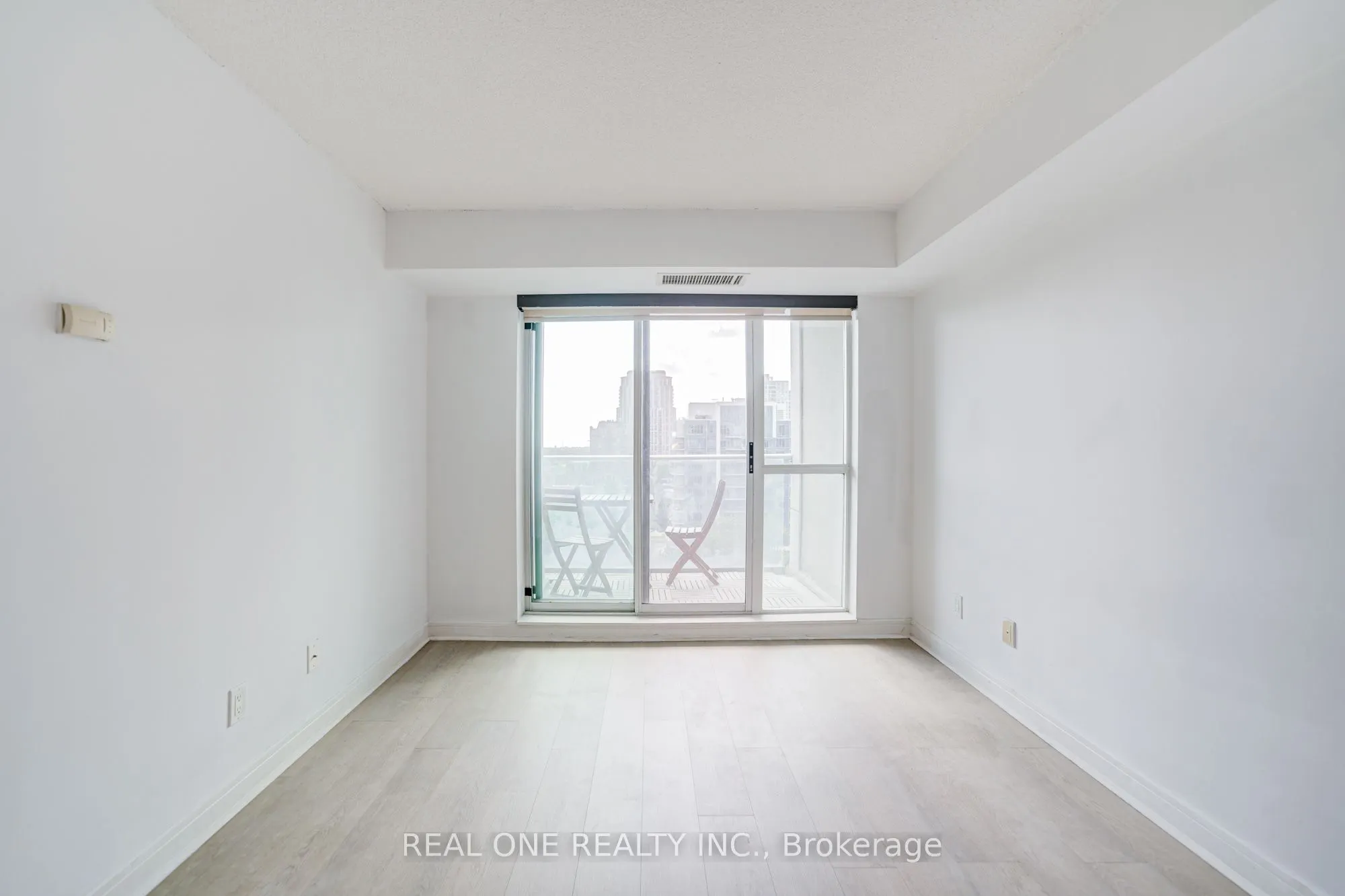 31 Bales Avenue, #1516