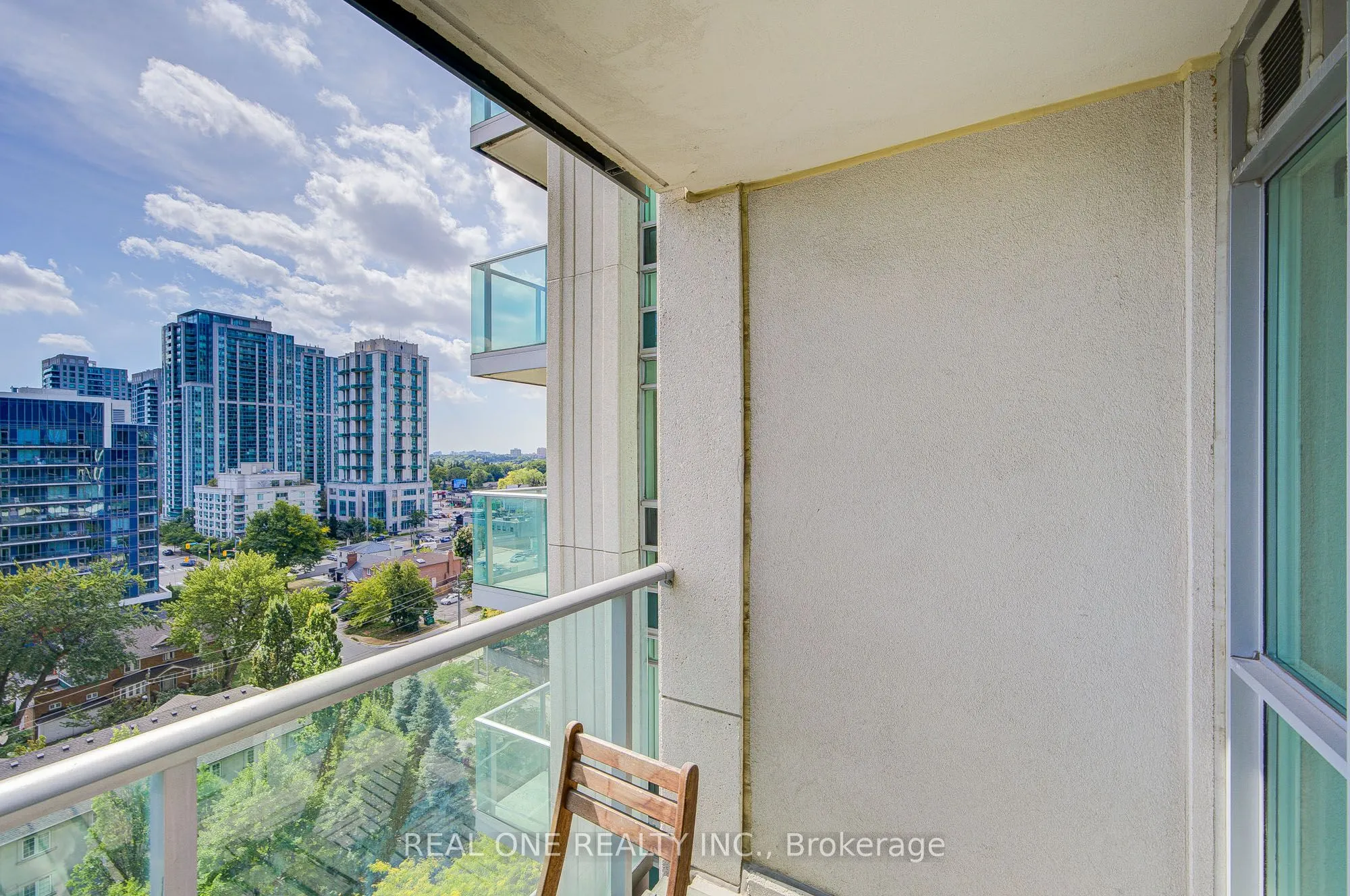 31 Bales Avenue, #1516