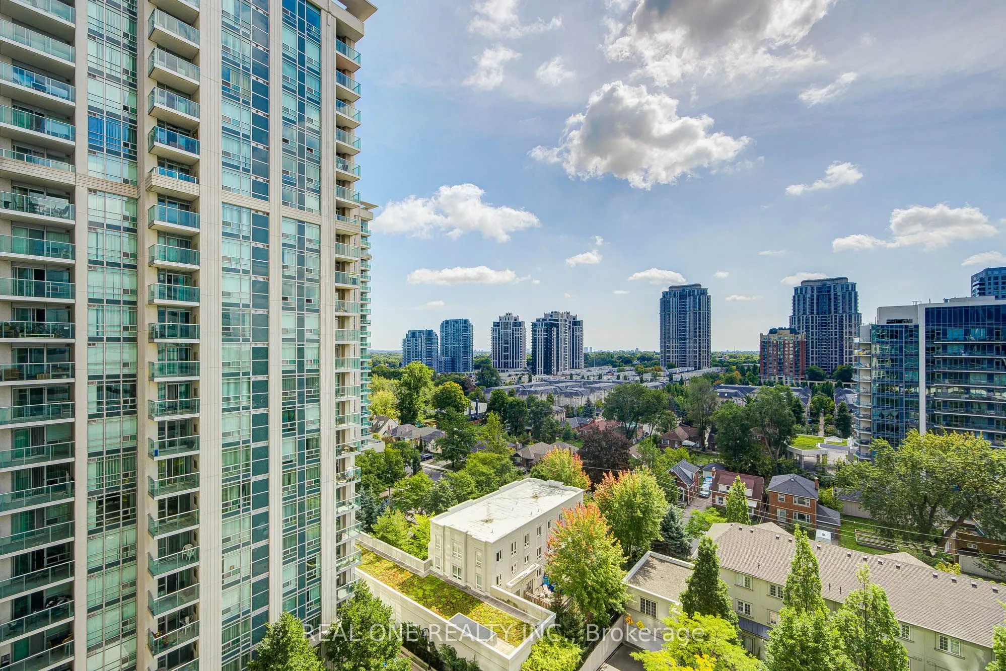 31 Bales Avenue, #1516